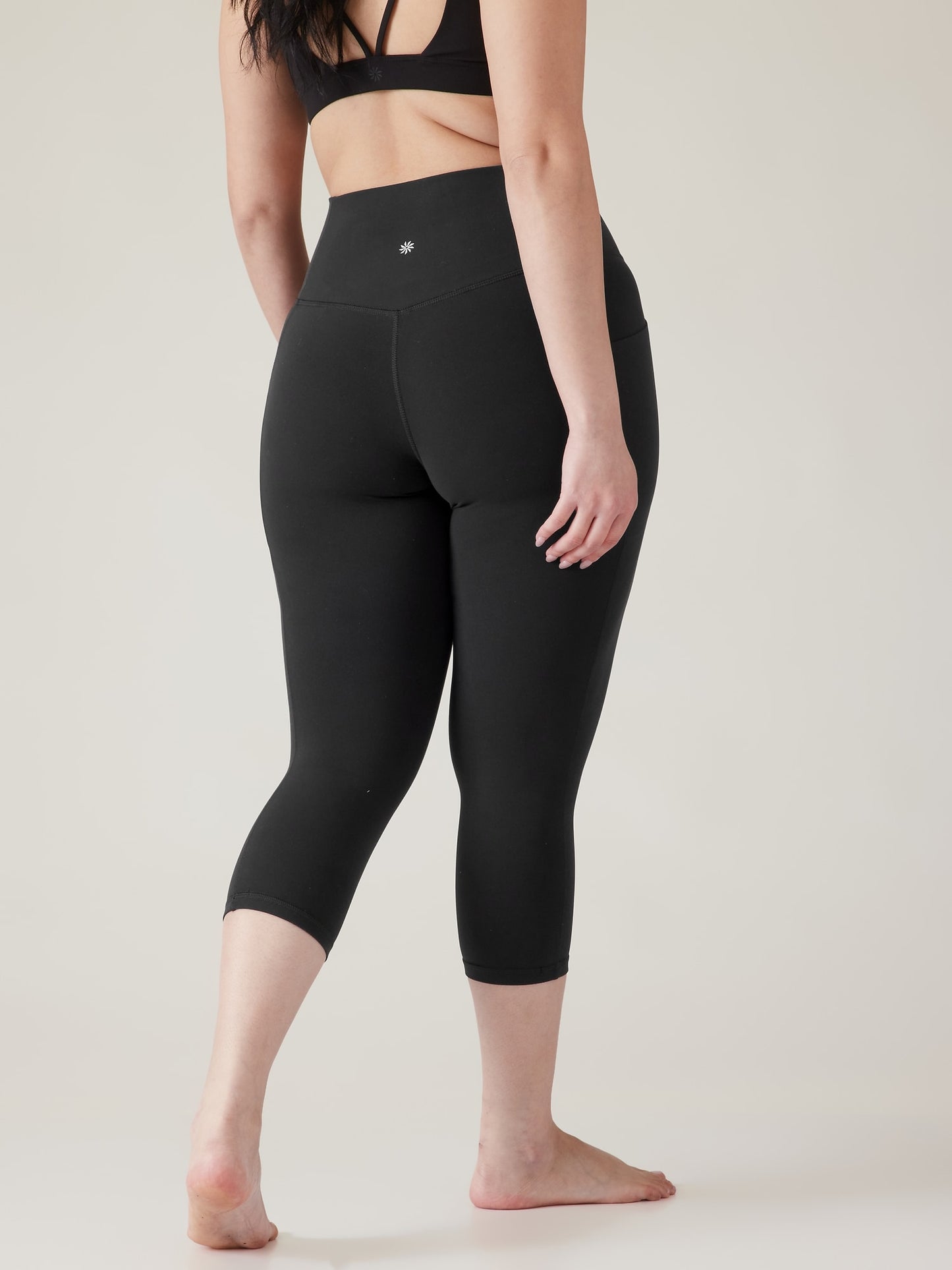 بنطال ساليوتيشن كابري بفتحة جيب مخفي