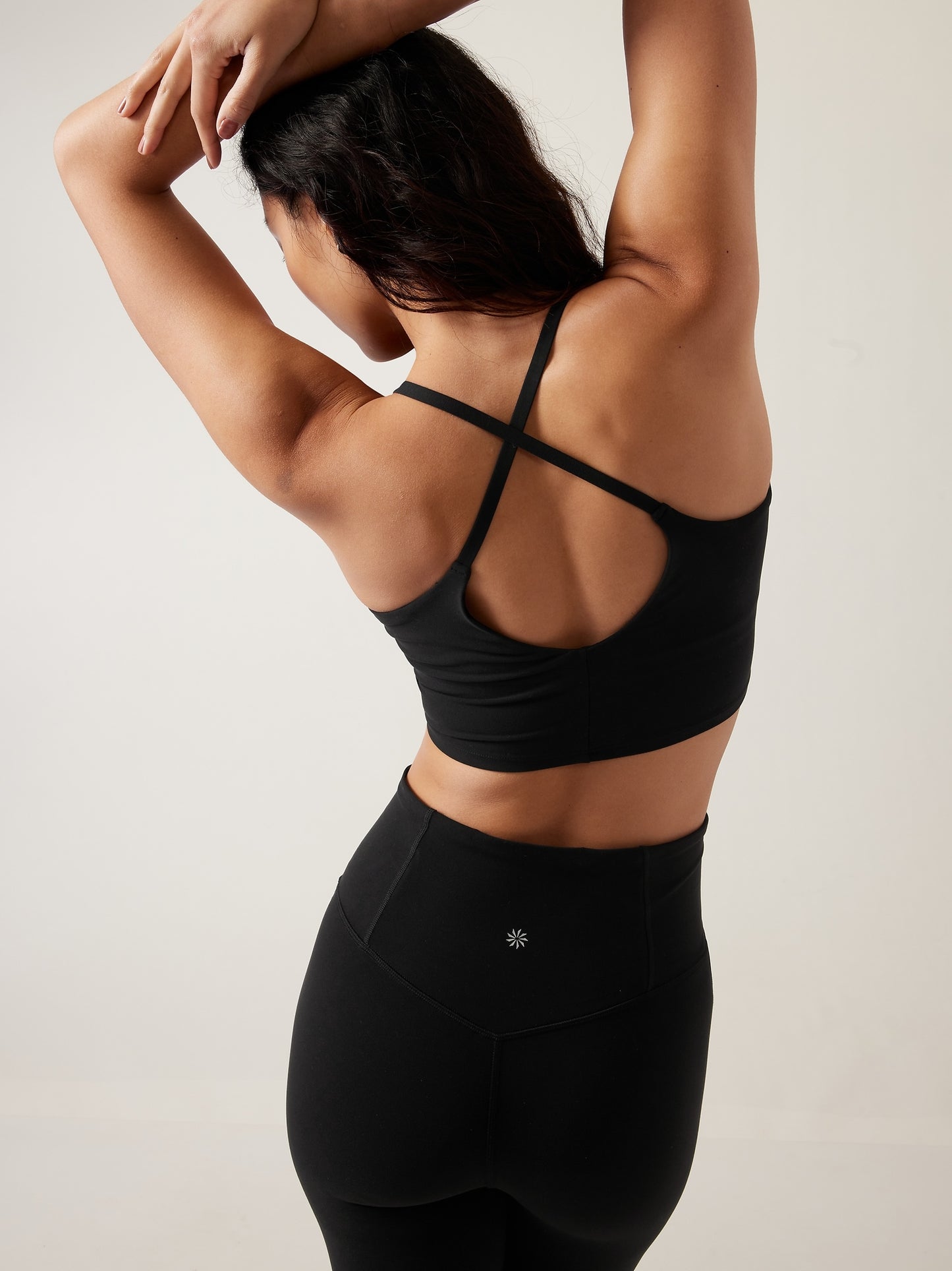 حمالة صدر إيلاشن بفتحة ياقة على شكل حرف V بأكواب مقاس A-C