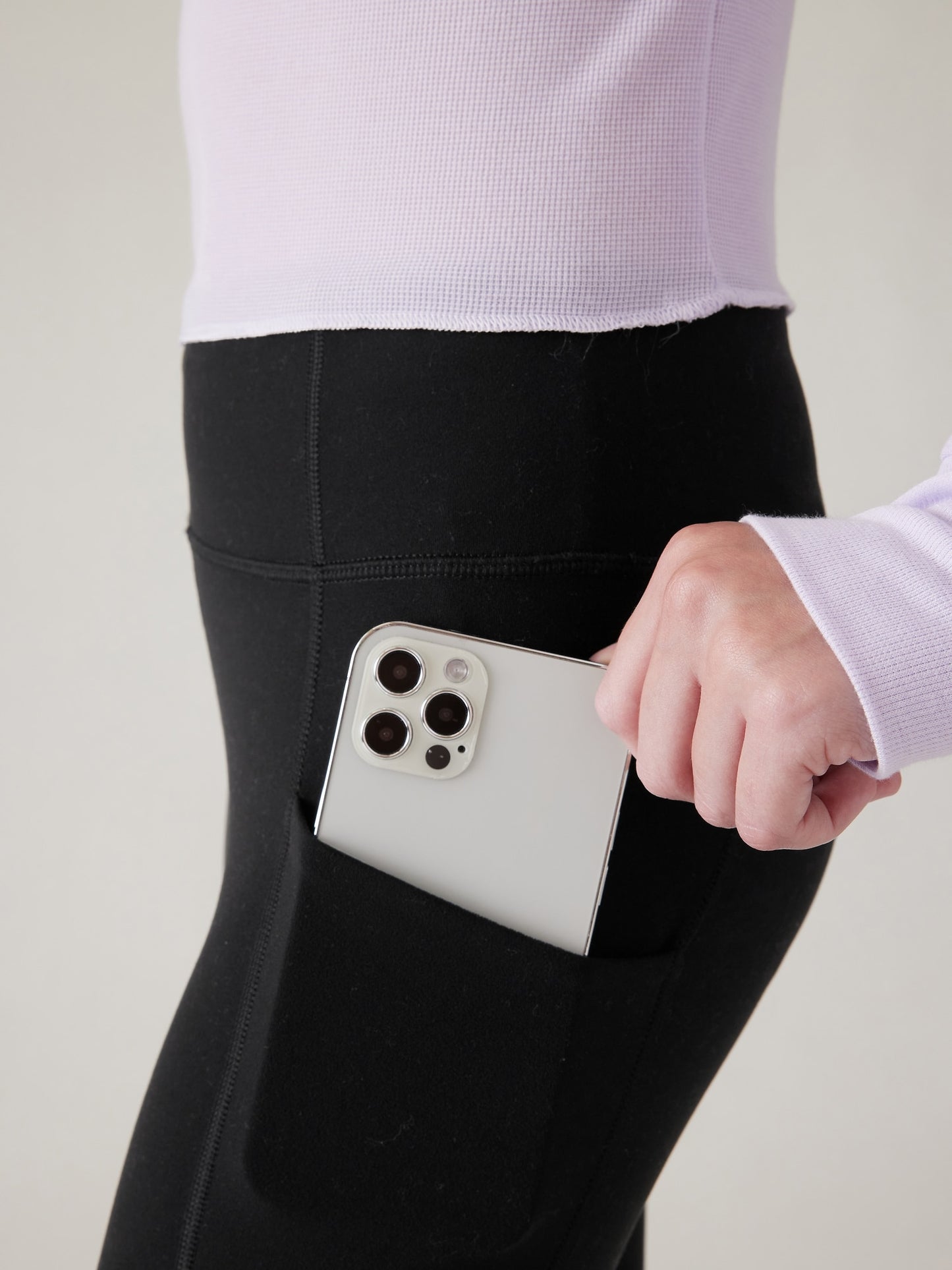 بنطال ضيق أثليتا جيرل يور تريجر بخصر مرتفع وفتحة جيب مخفي