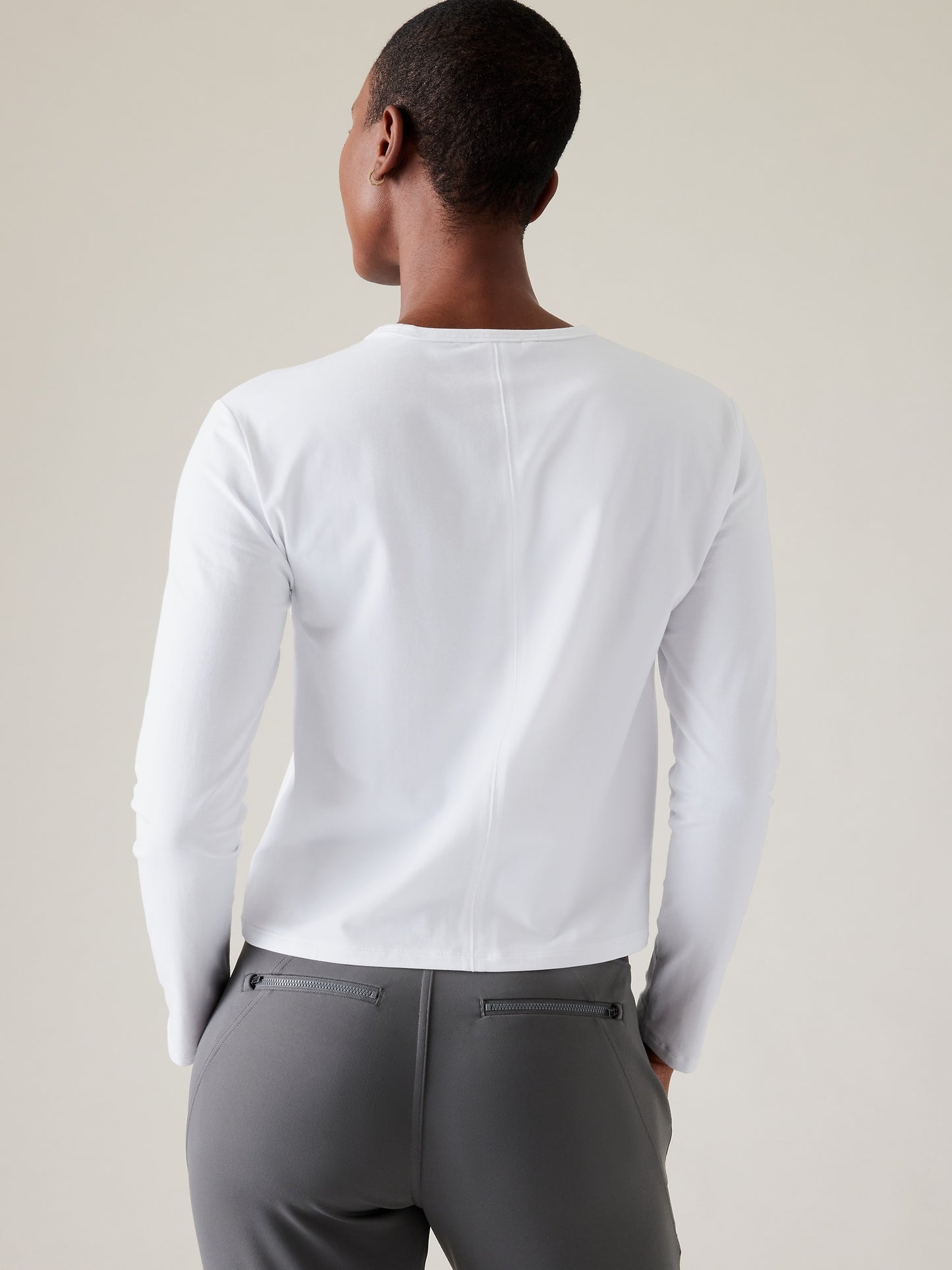 بلوزة اسينشال