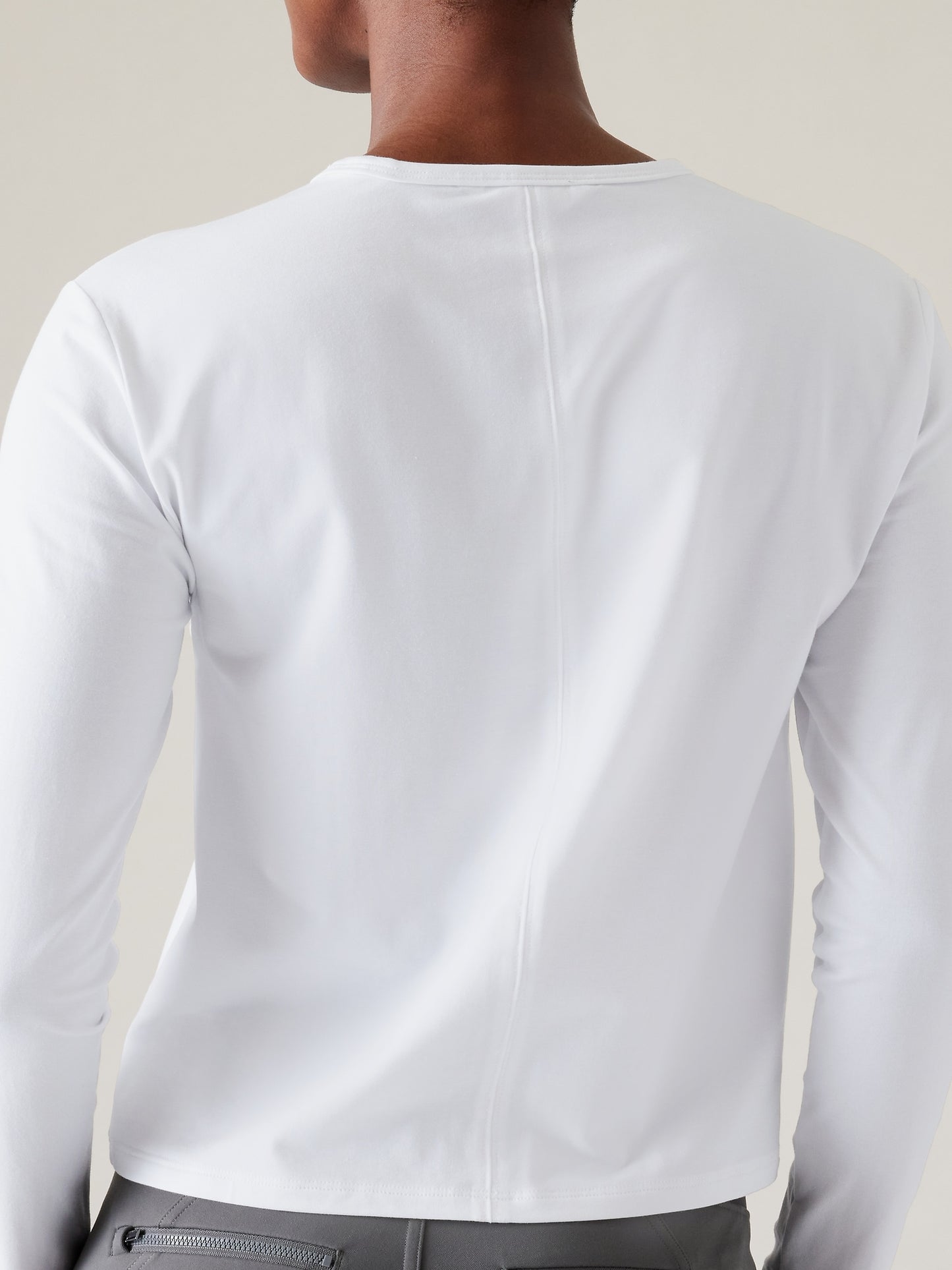 بلوزة اسينشال