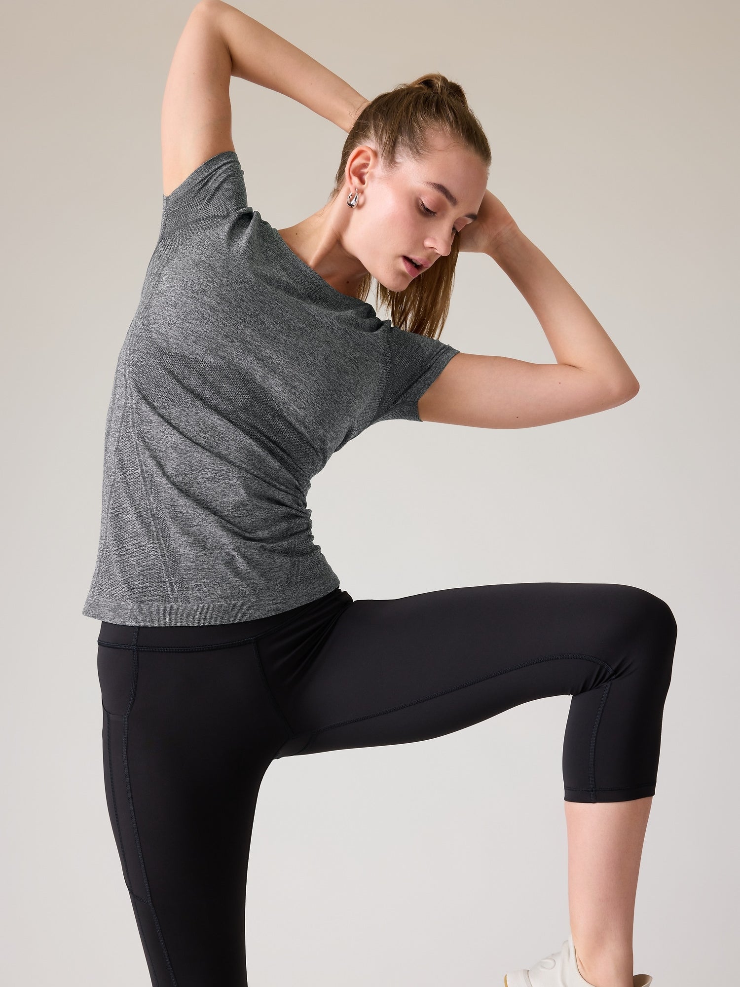 Momentum Seamless Heather Tee Athleta Kuwait Official Store