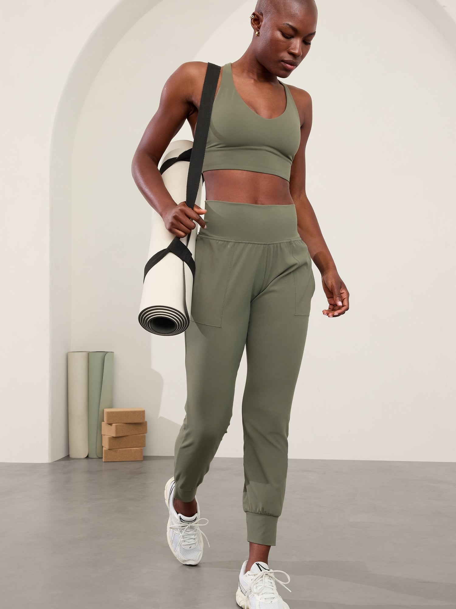 Salutation High Rise Jogger Athleta Kuwait Official Store