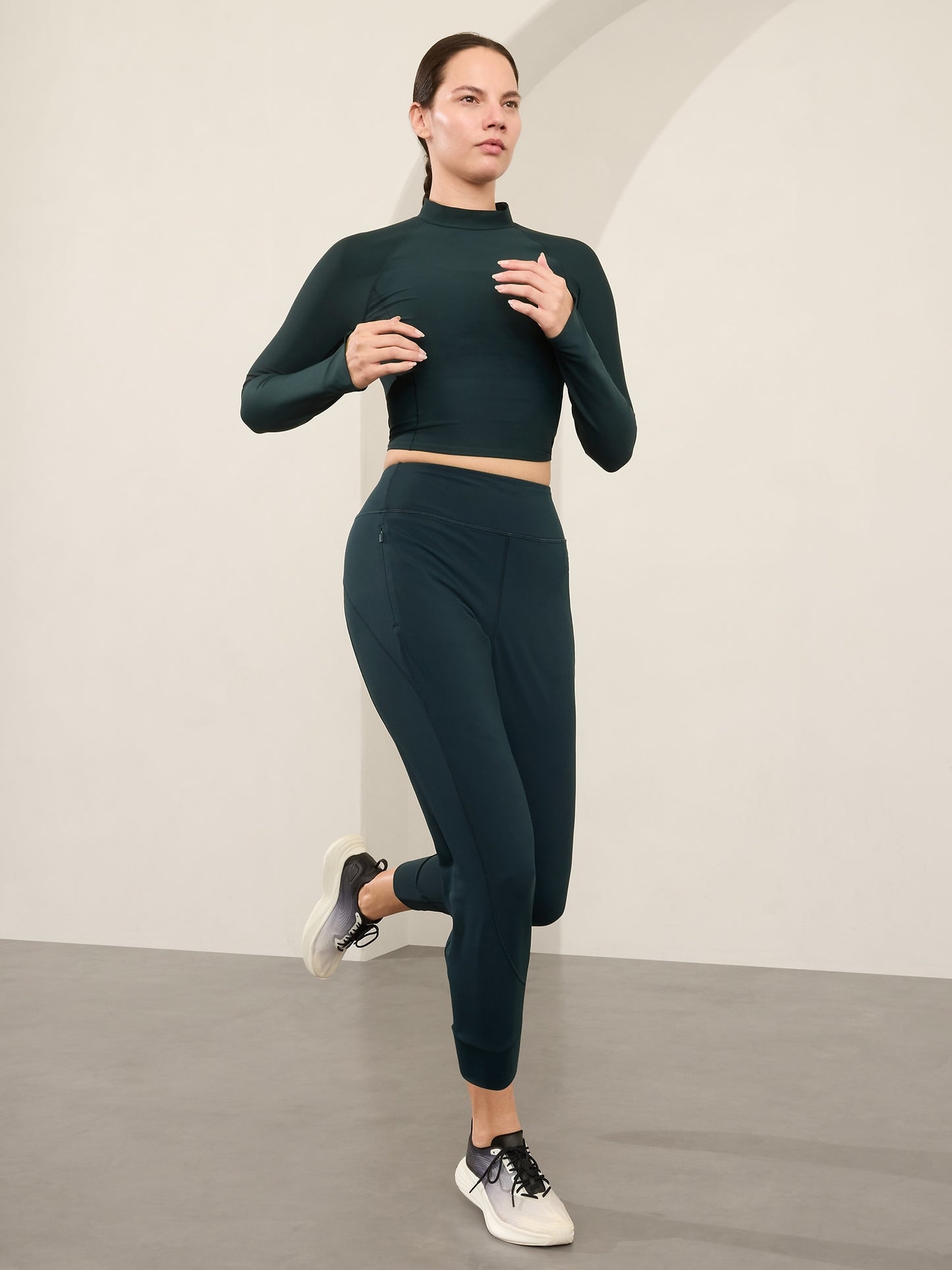 Rainier Mid Rise Jogger