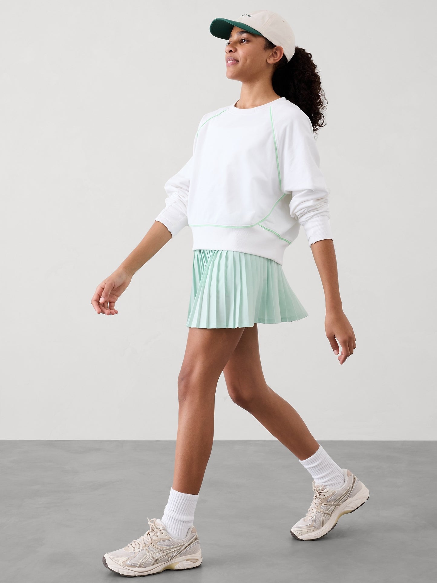 سويت شيرت أثليتا جيرل أوول داي