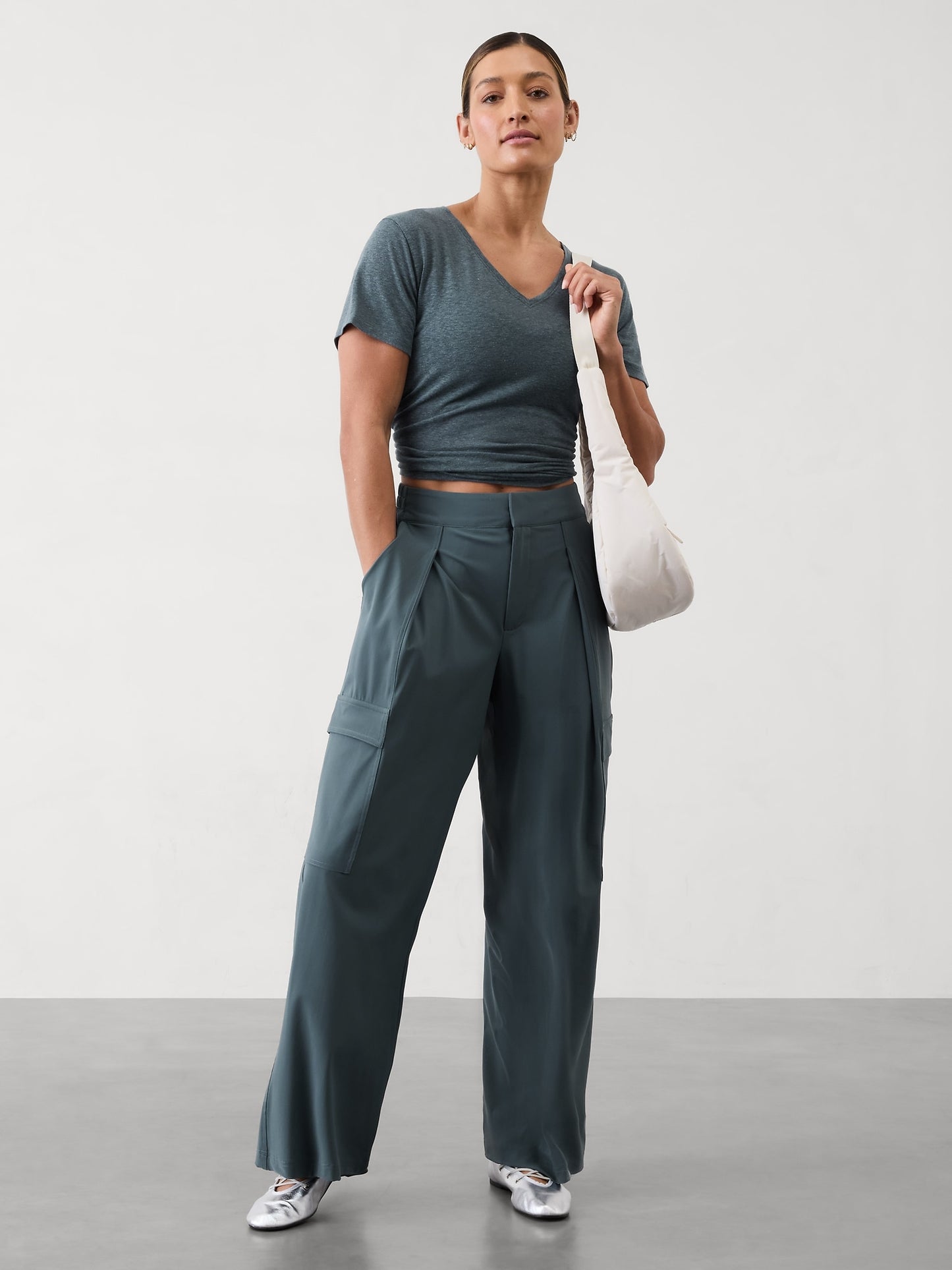 Getaway Linen Blend V-Neck Tee