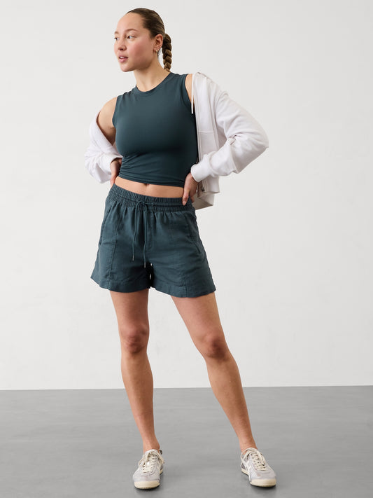 شورت ريتريت كتان بخصر متوسط الارتفاع