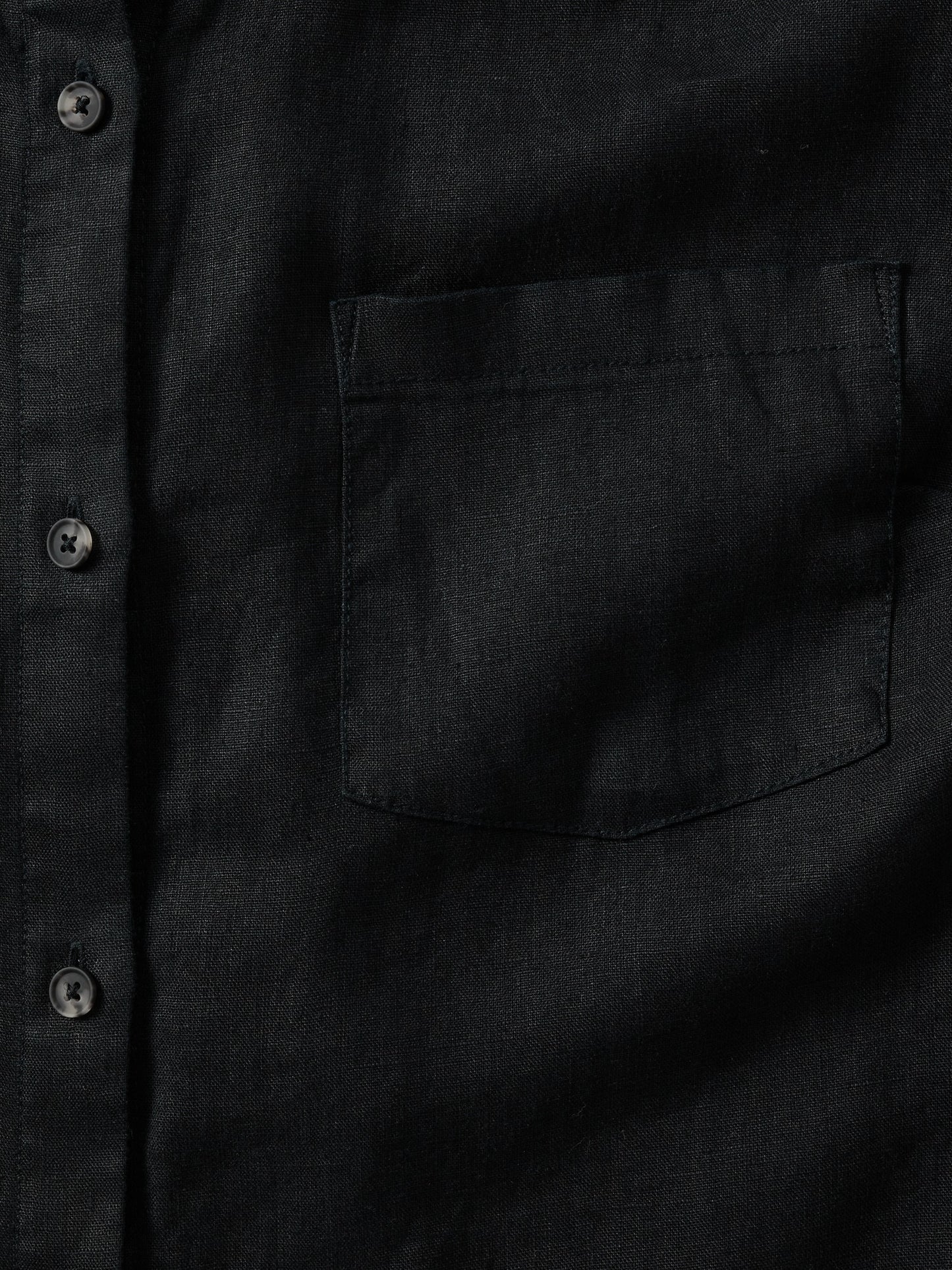 قميص ريتريت كتان بأكمام قصيرة