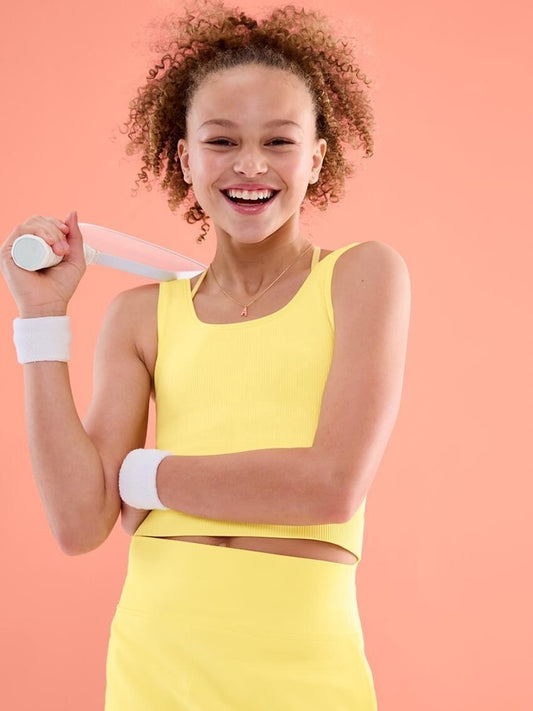 بلوزة أثليتا جيرل رايز أبوف قصيرة مضلعة بدون أكمام