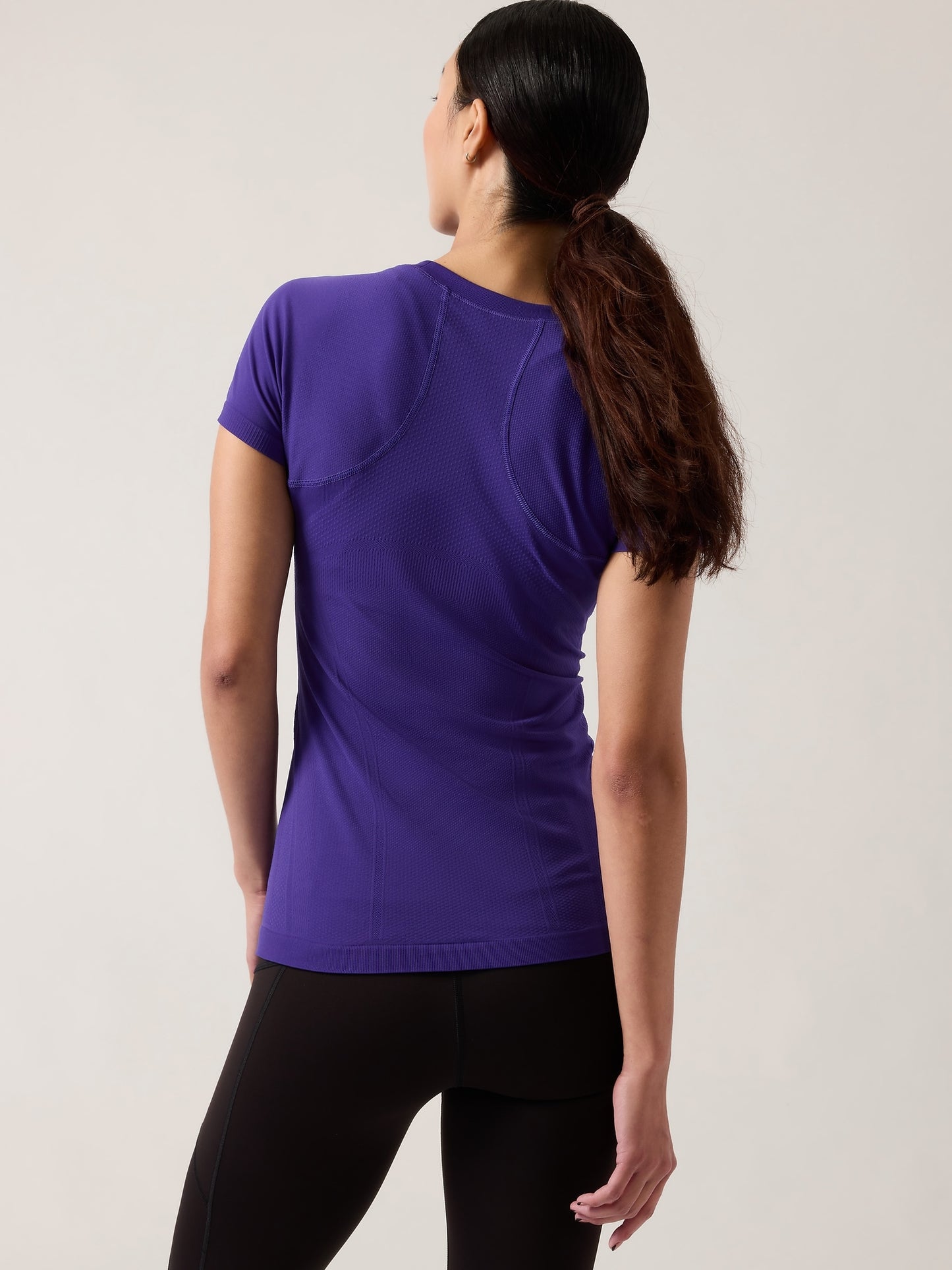 Momentum Seamless Tee