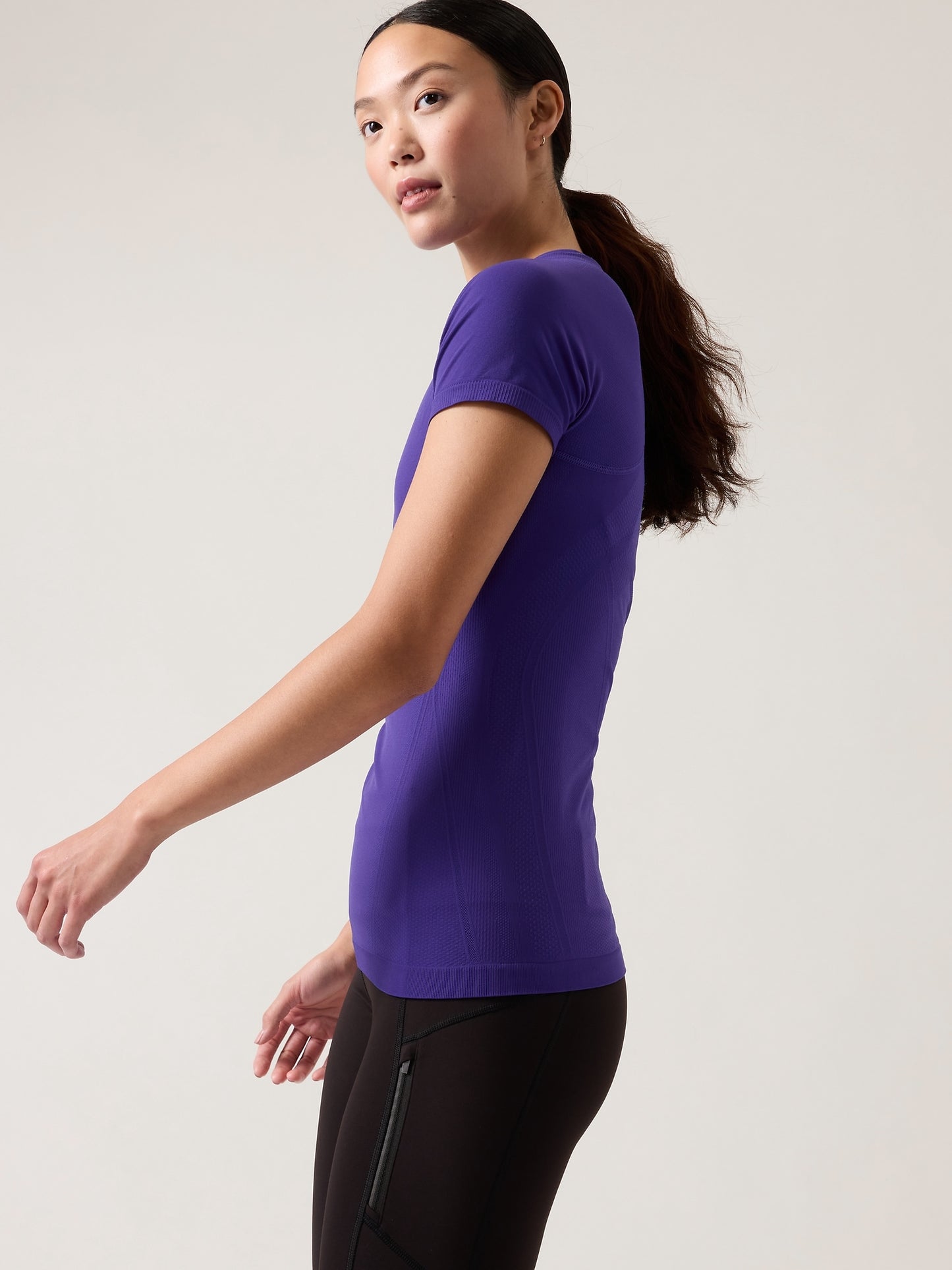 Momentum Seamless Tee