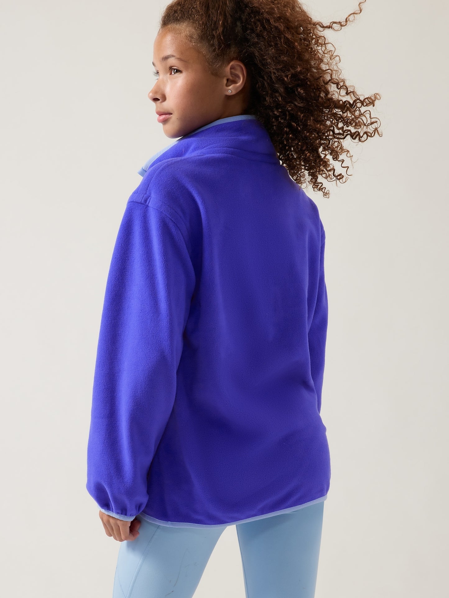 سويت شيرت Athleta Girl مقاوم للبرد