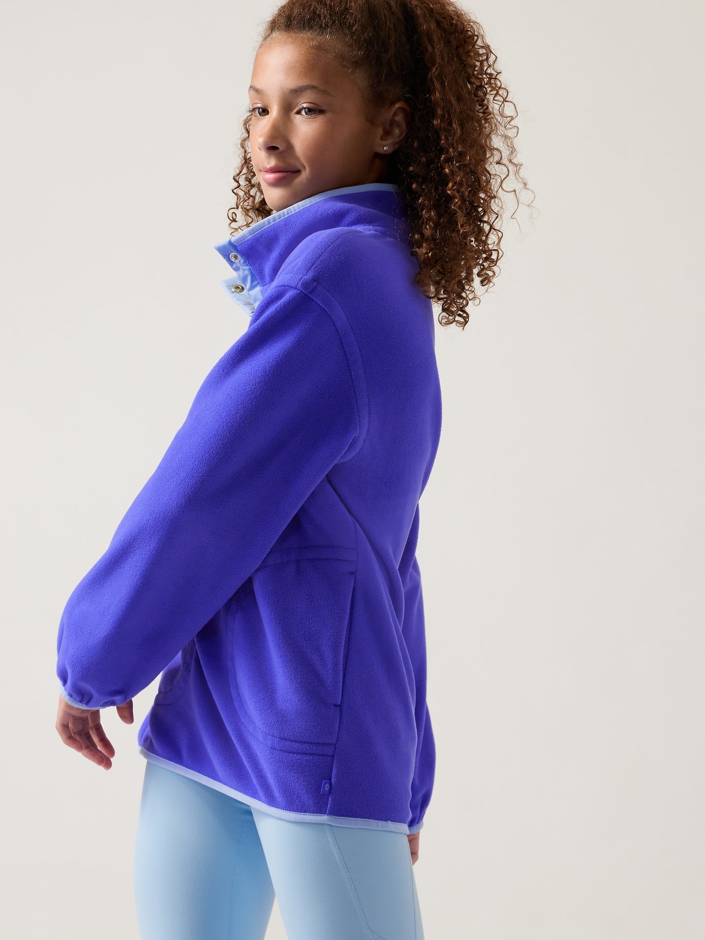 سويت شيرت Athleta Girl مقاوم للبرد