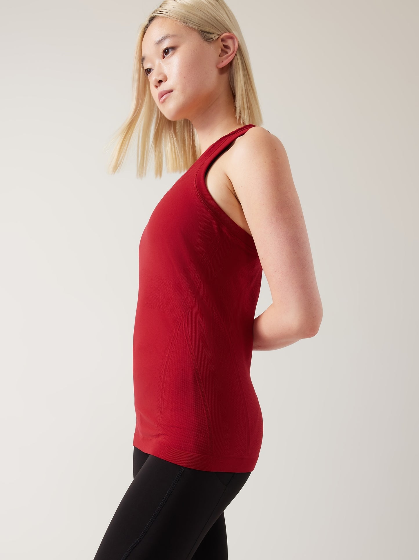 Momentum Seamless Tank