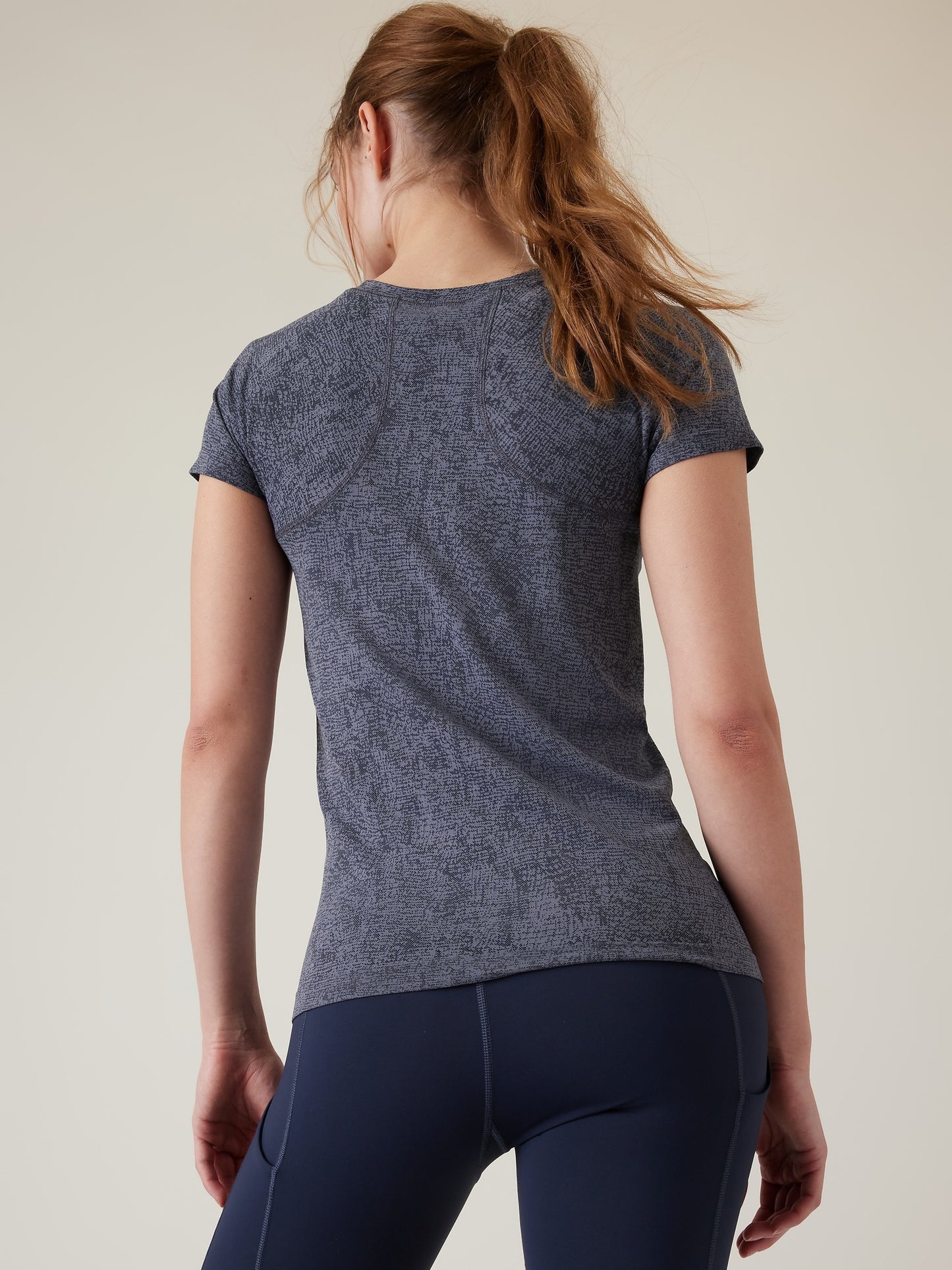 Momentum Seamless Tee