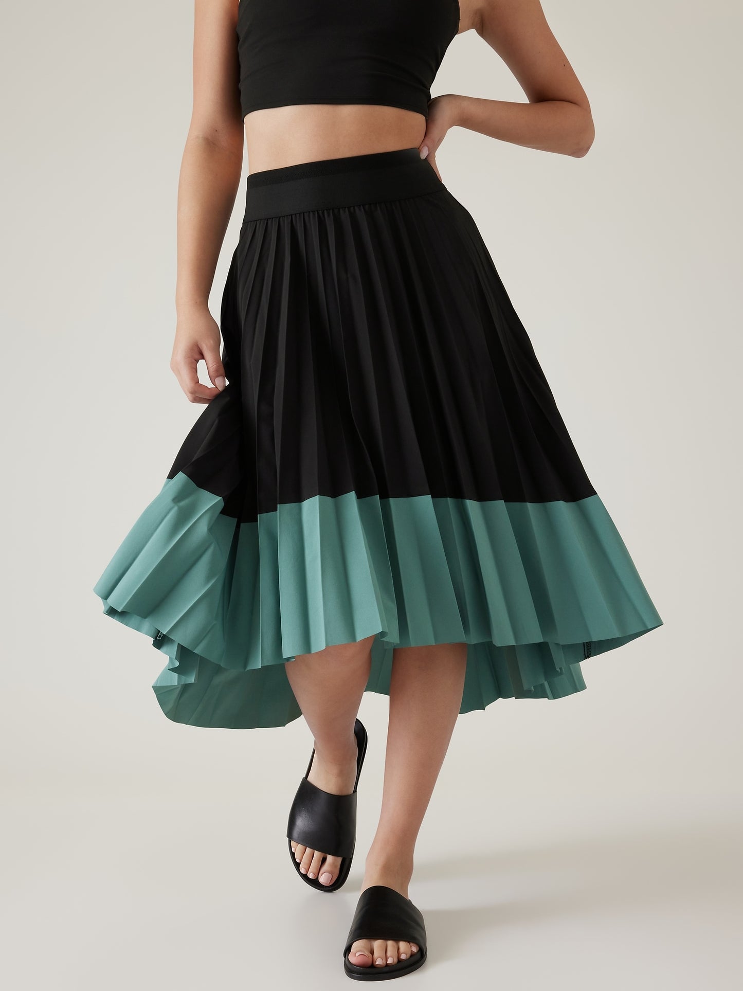 Swing Forward Pleated Skirt