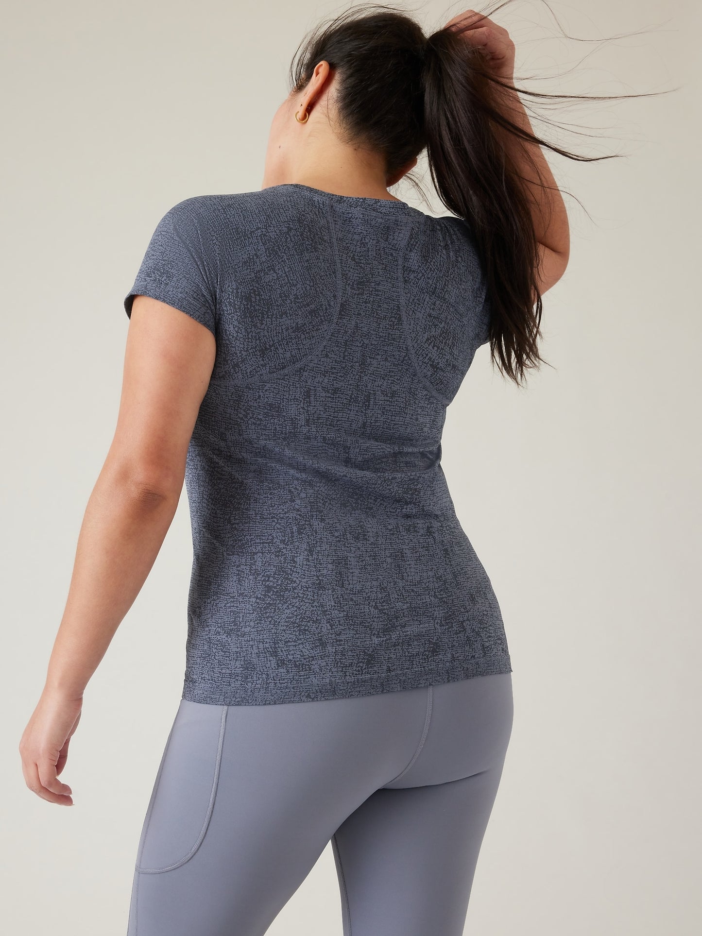 Momentum Seamless Tee