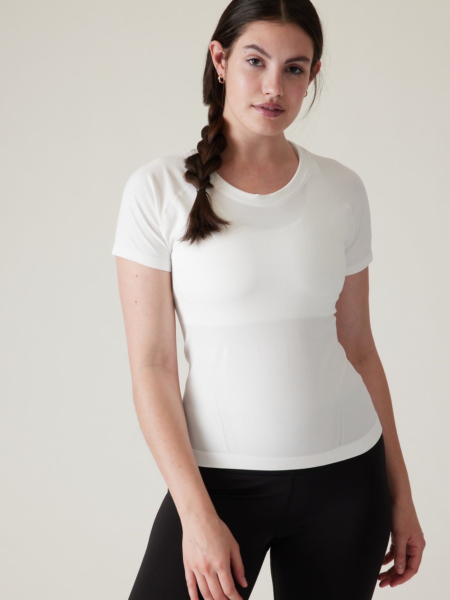 Momentum Seamless Sport Length Tee