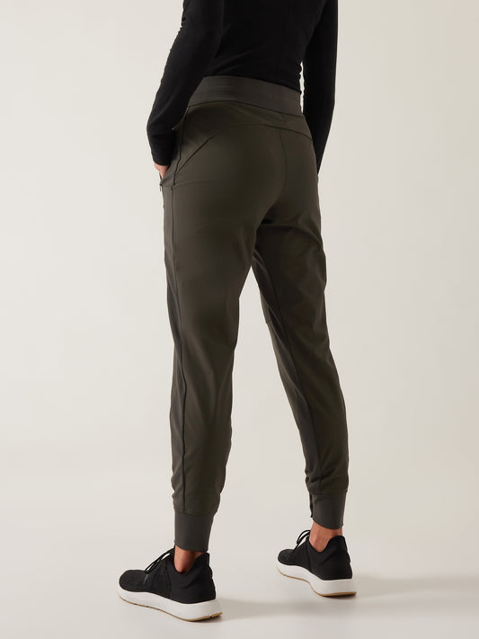 Headlands Hybrid Mid Rise Jogger