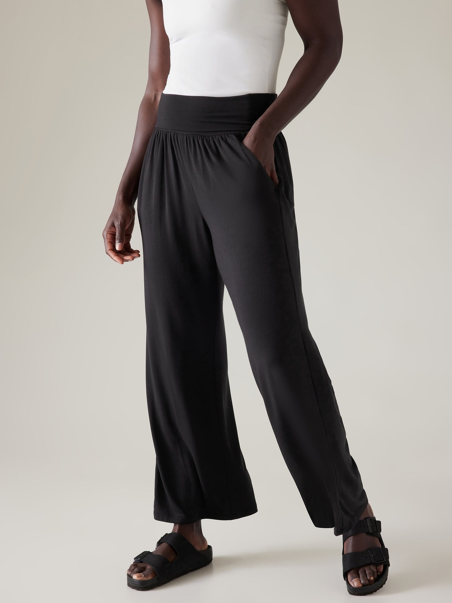 Studio Wide Leg Pant