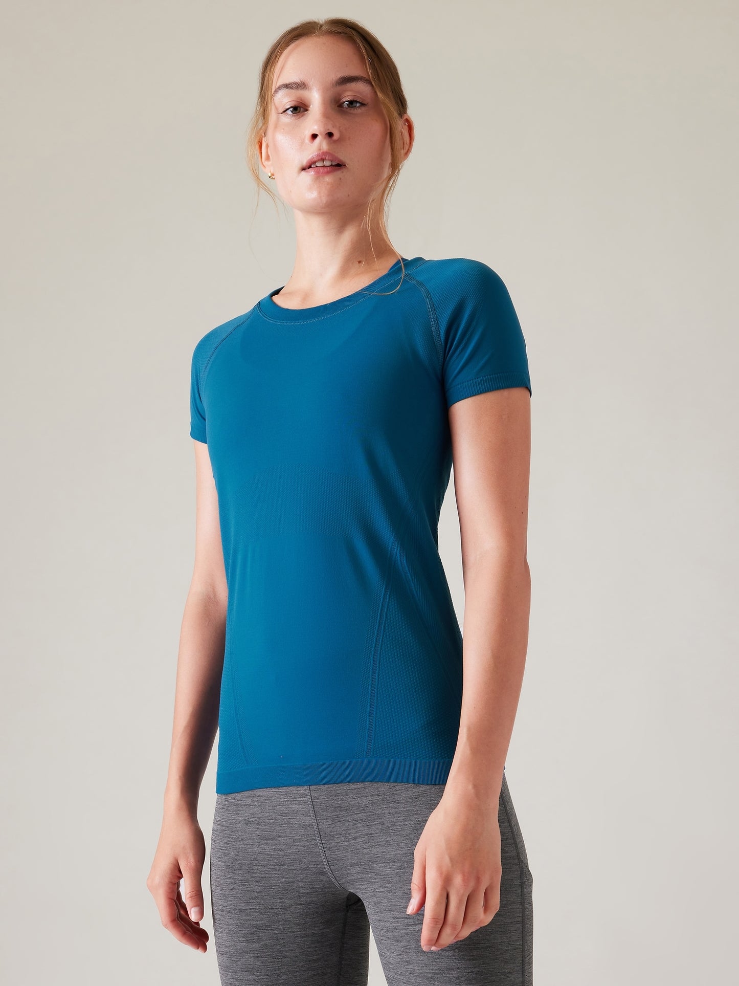 Momentum Seamless Tee