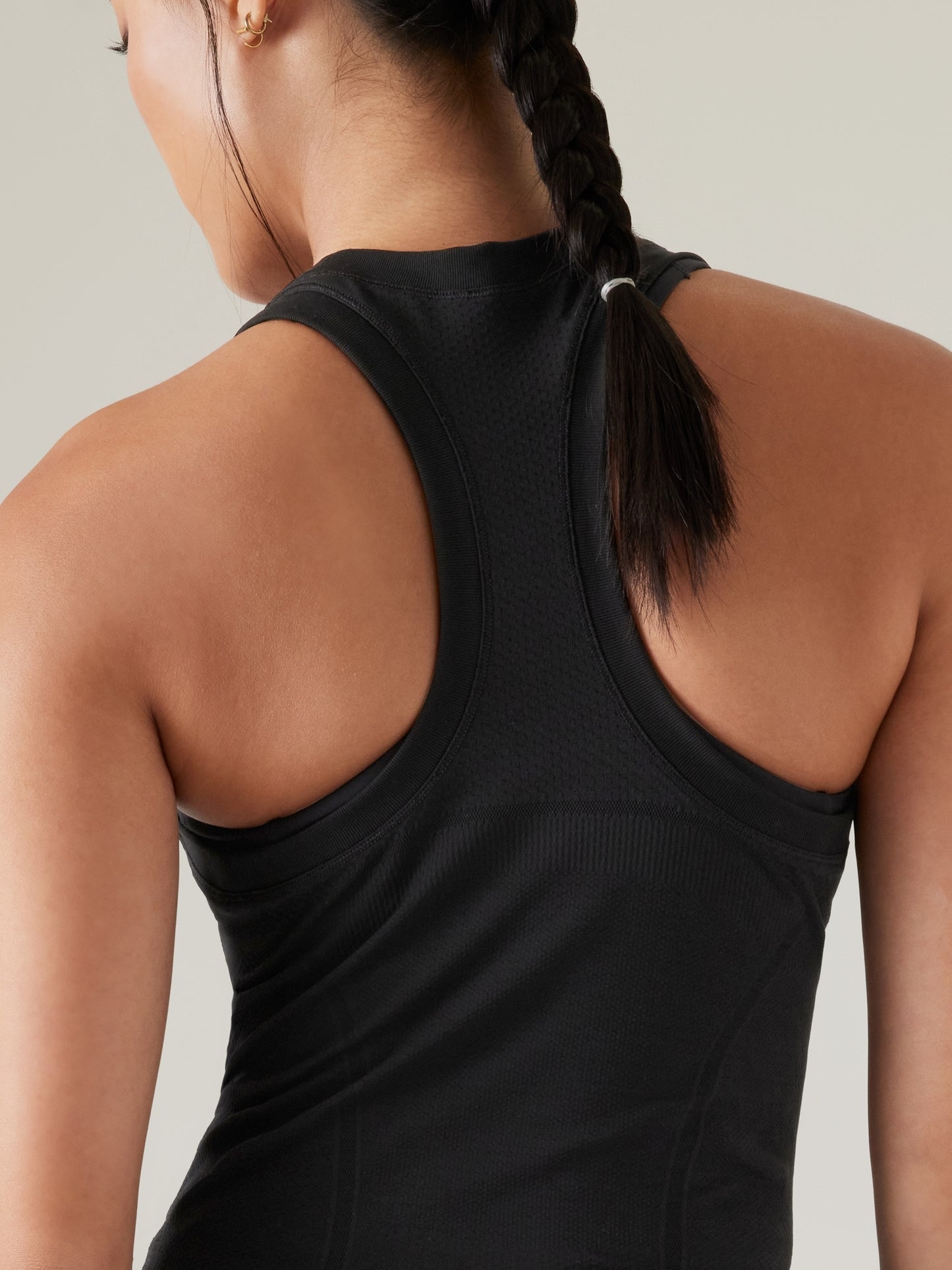 Momentum Seamless Sport Length Tank