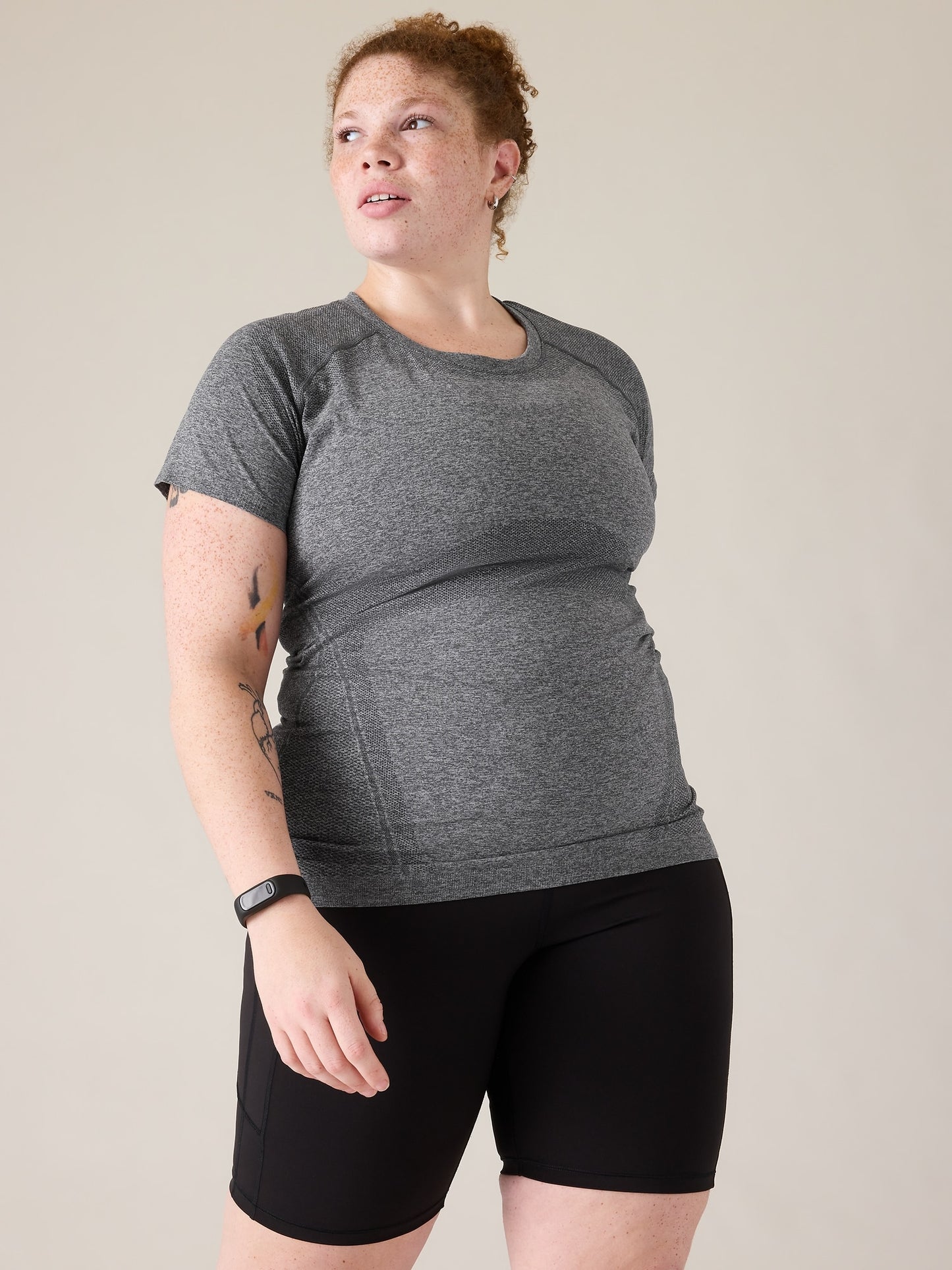 Momentum Seamless Heather Tee