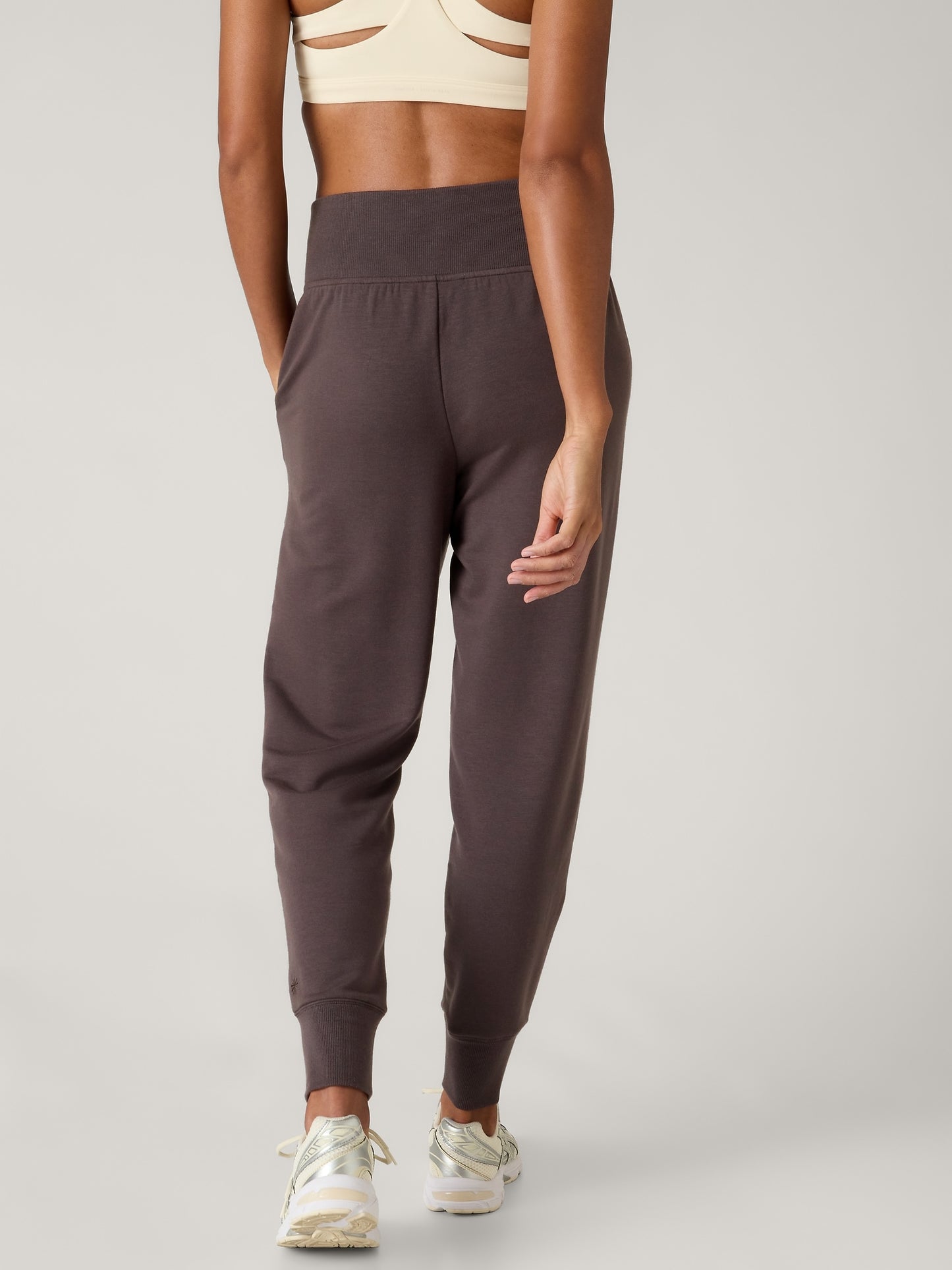 Coaster Luxe Jogger