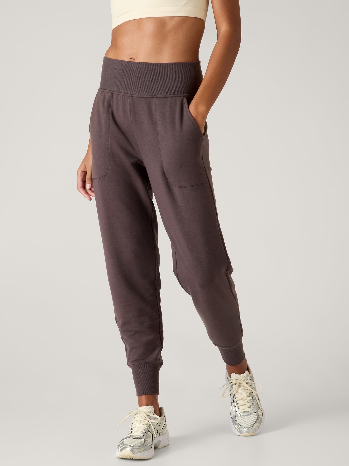 Coaster Luxe Jogger