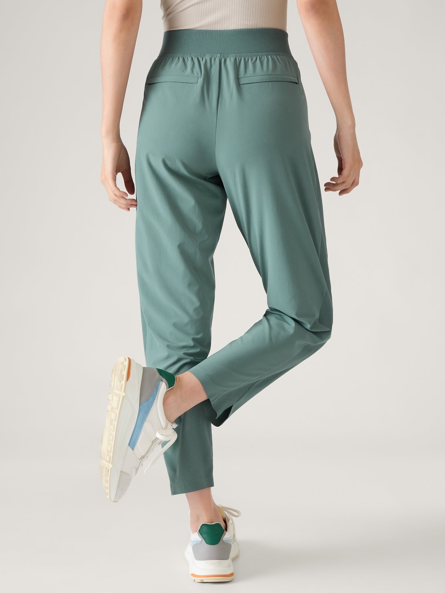 Brooklyn Mid Rise Ankle Pant