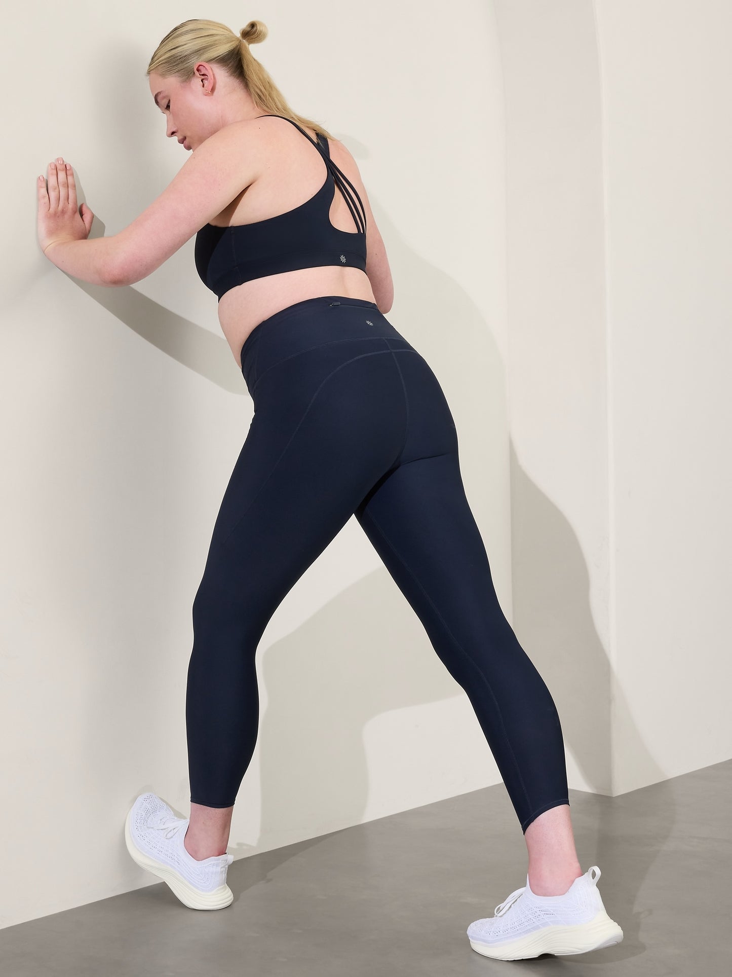 Pacesetter Ultra High Rise 7/8 Legging