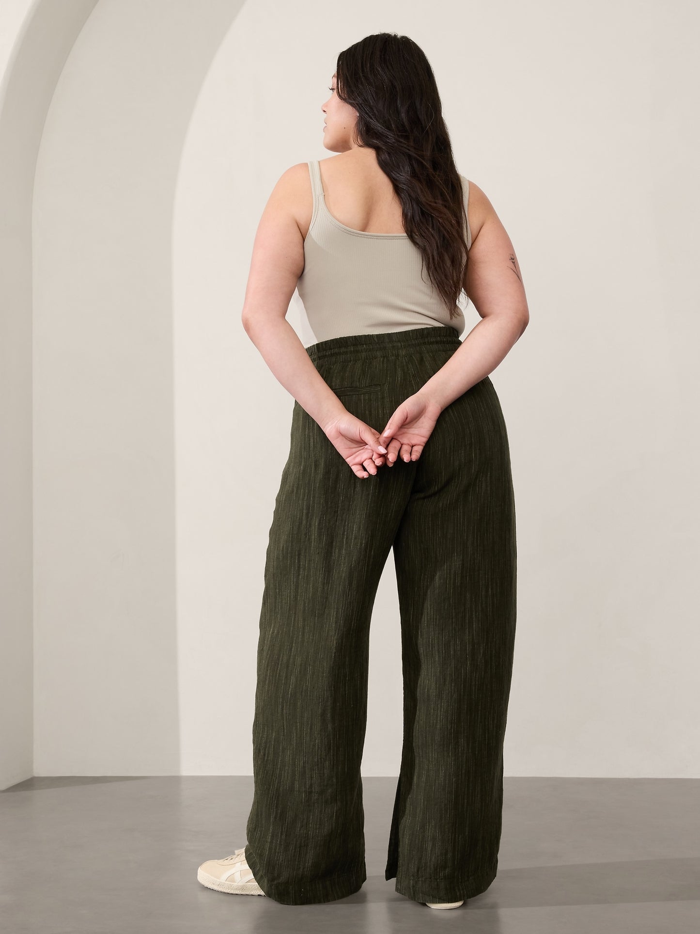 Retreat Linen Mid Rise Wide Leg Pant