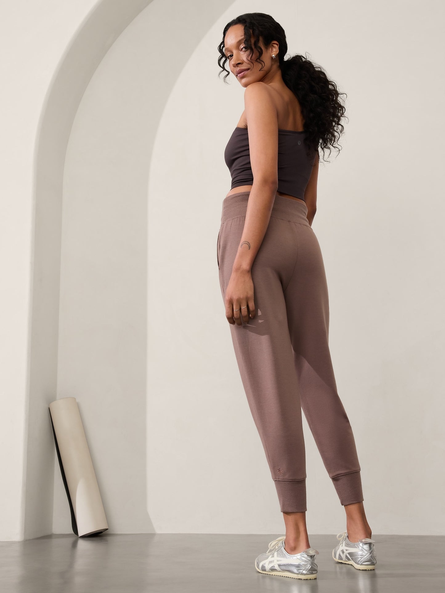 Coaster Luxe High Rise Jogger