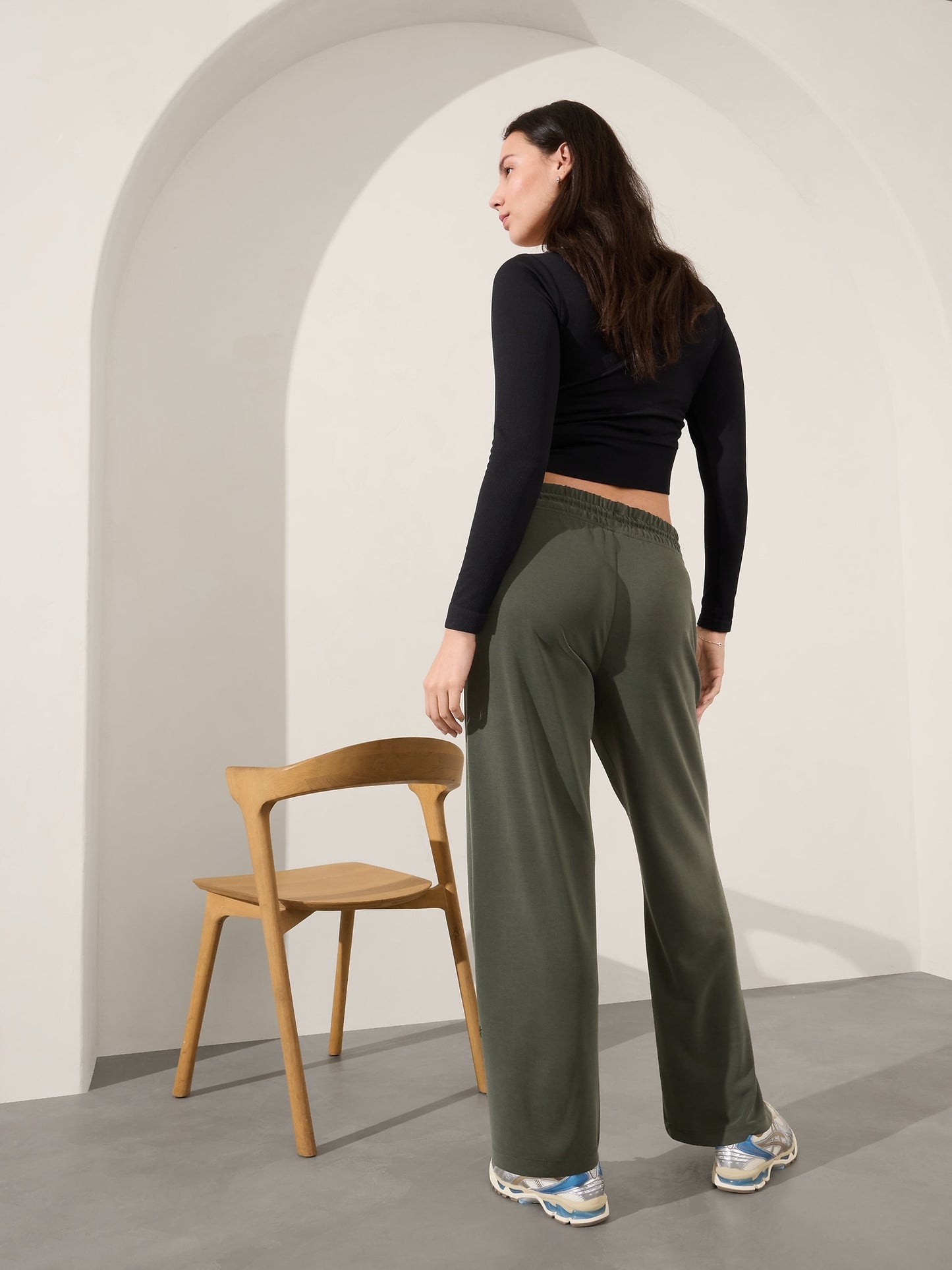 Seasoft Mid Rise Straight Pant