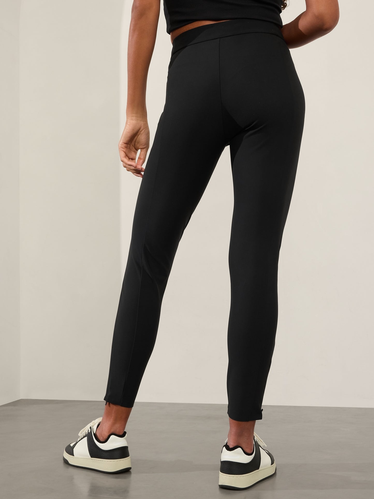 Stellar Mid Rise Slim Pant