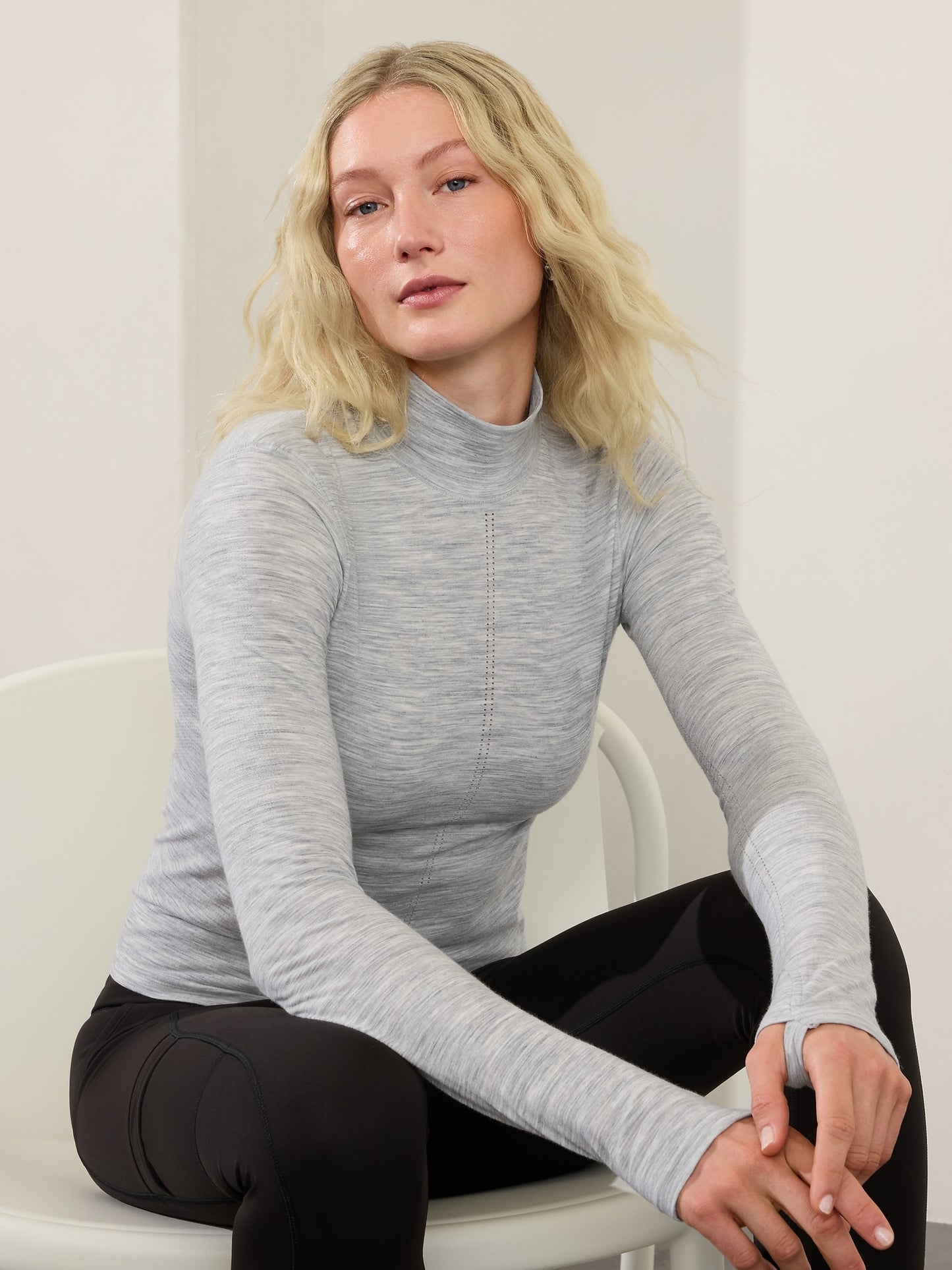 Ascent Seamless Turtleneck