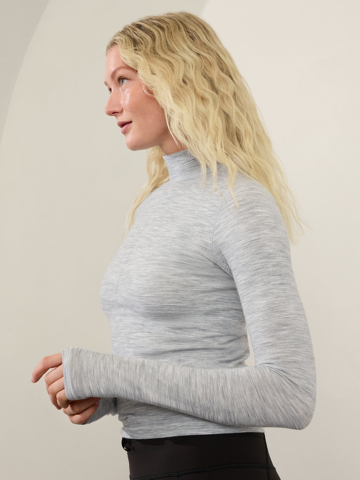 Ascent Seamless Turtleneck