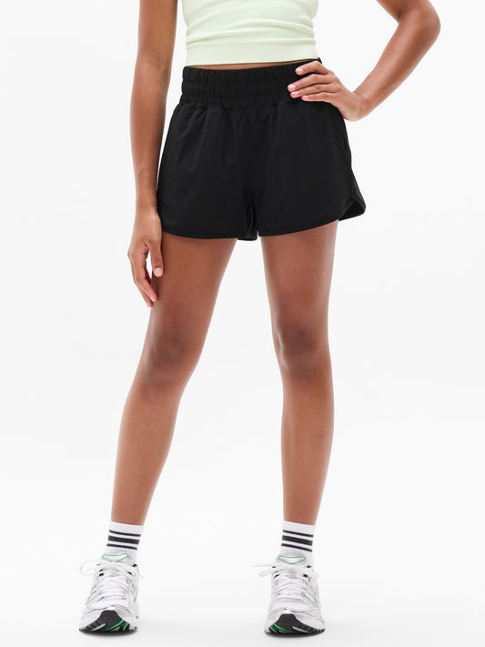 شورت Athleta Girl Run Free مقاس 2.5 بوصة