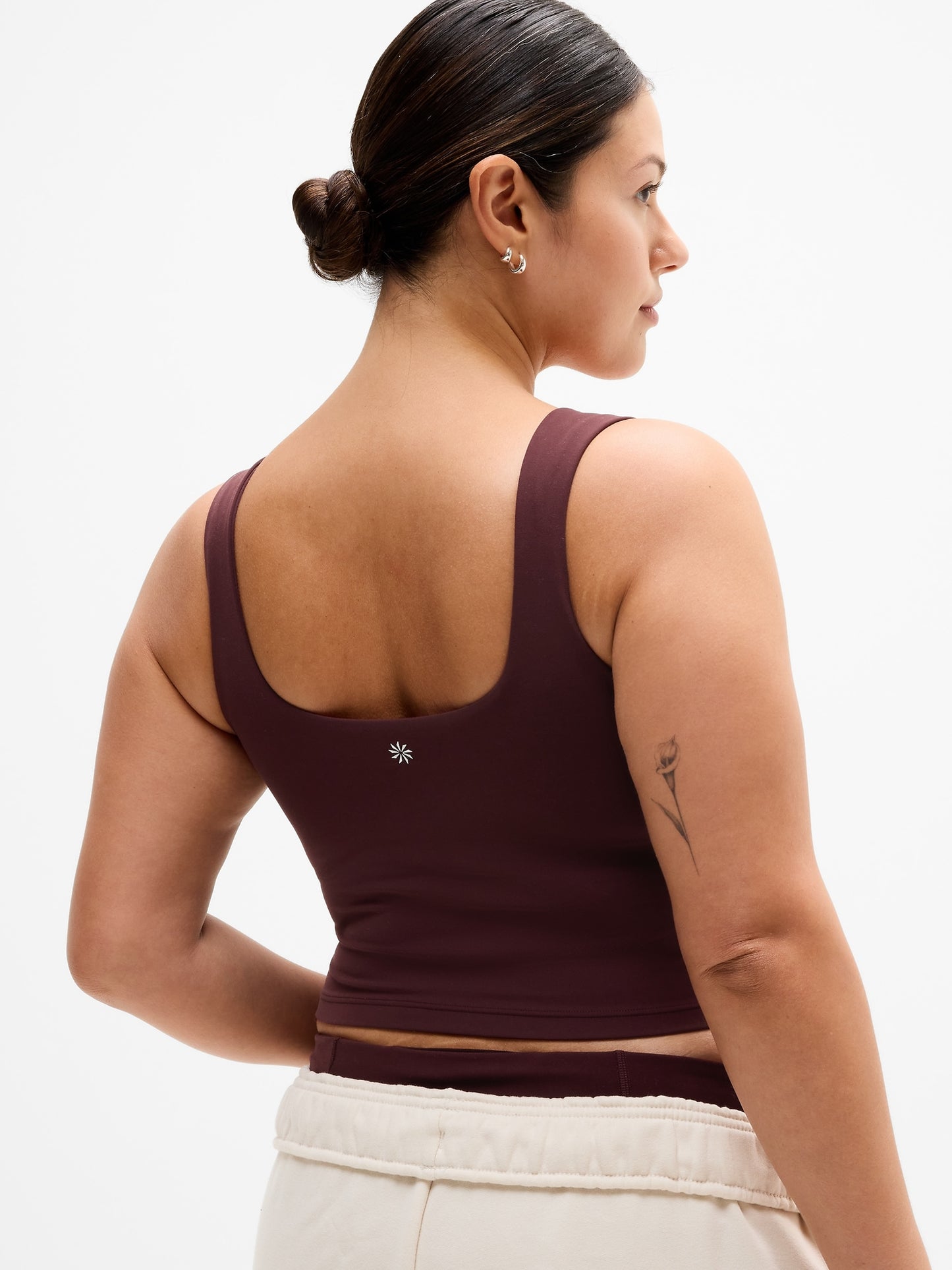 Transcend Square Neck Crop Sports Bra D-DD