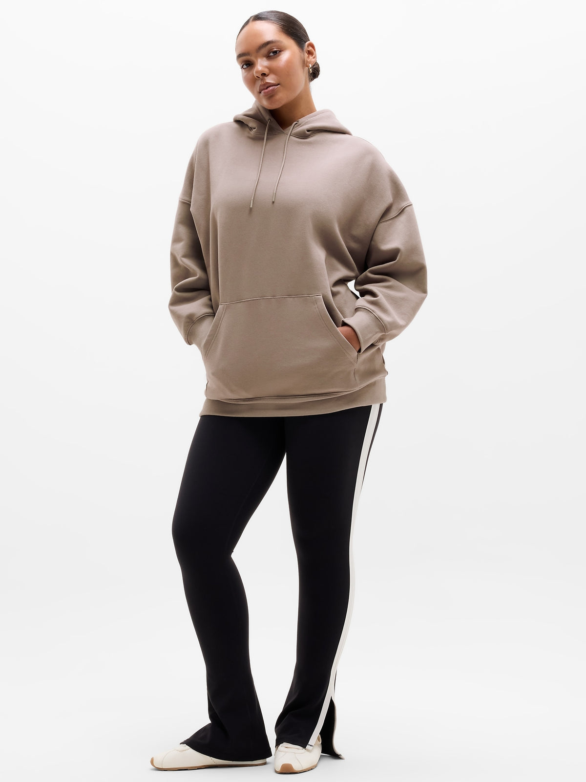 جاكيتات و هوديس و صوف