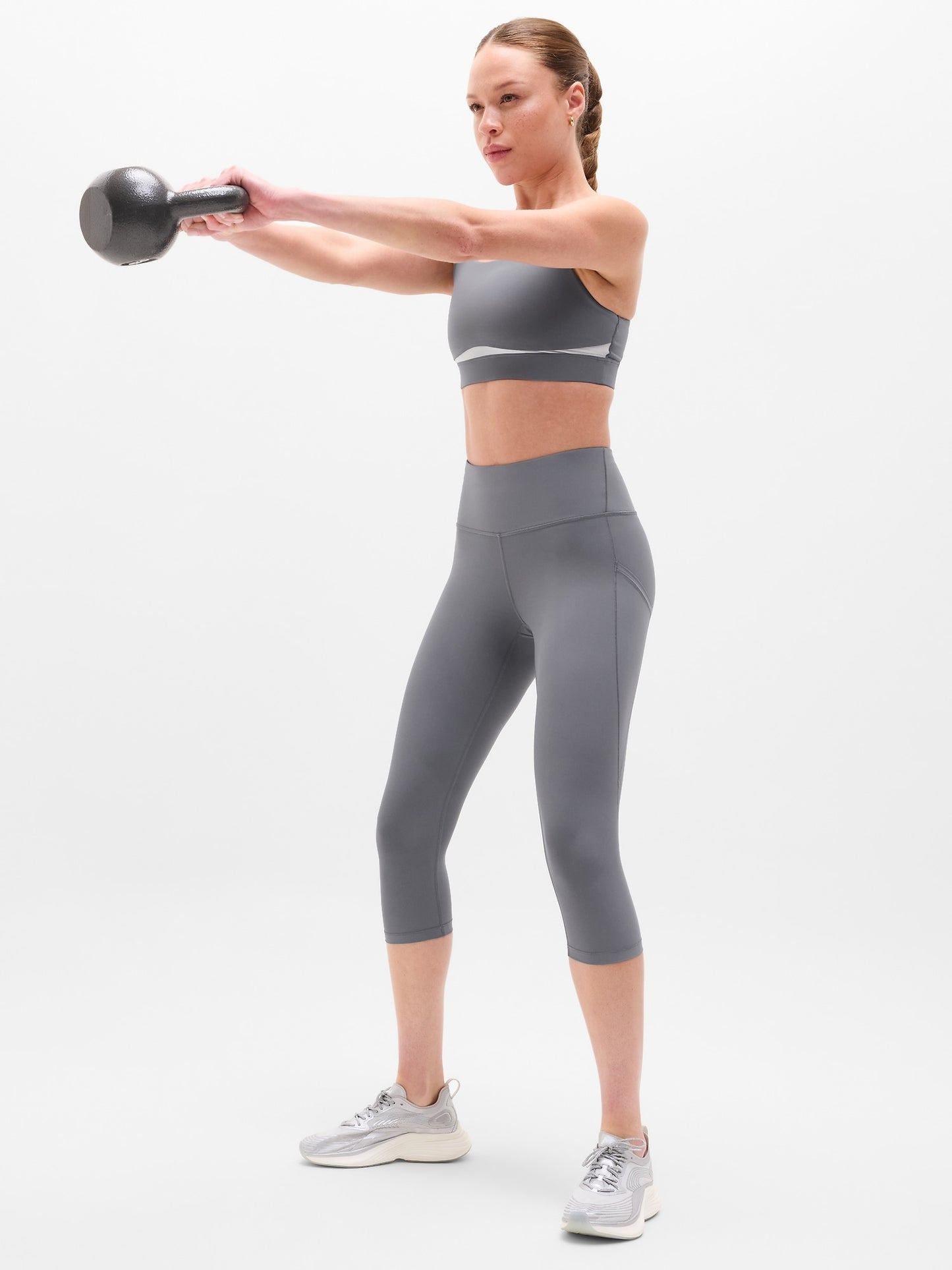 Interval Mesh Sports Bra D-DD