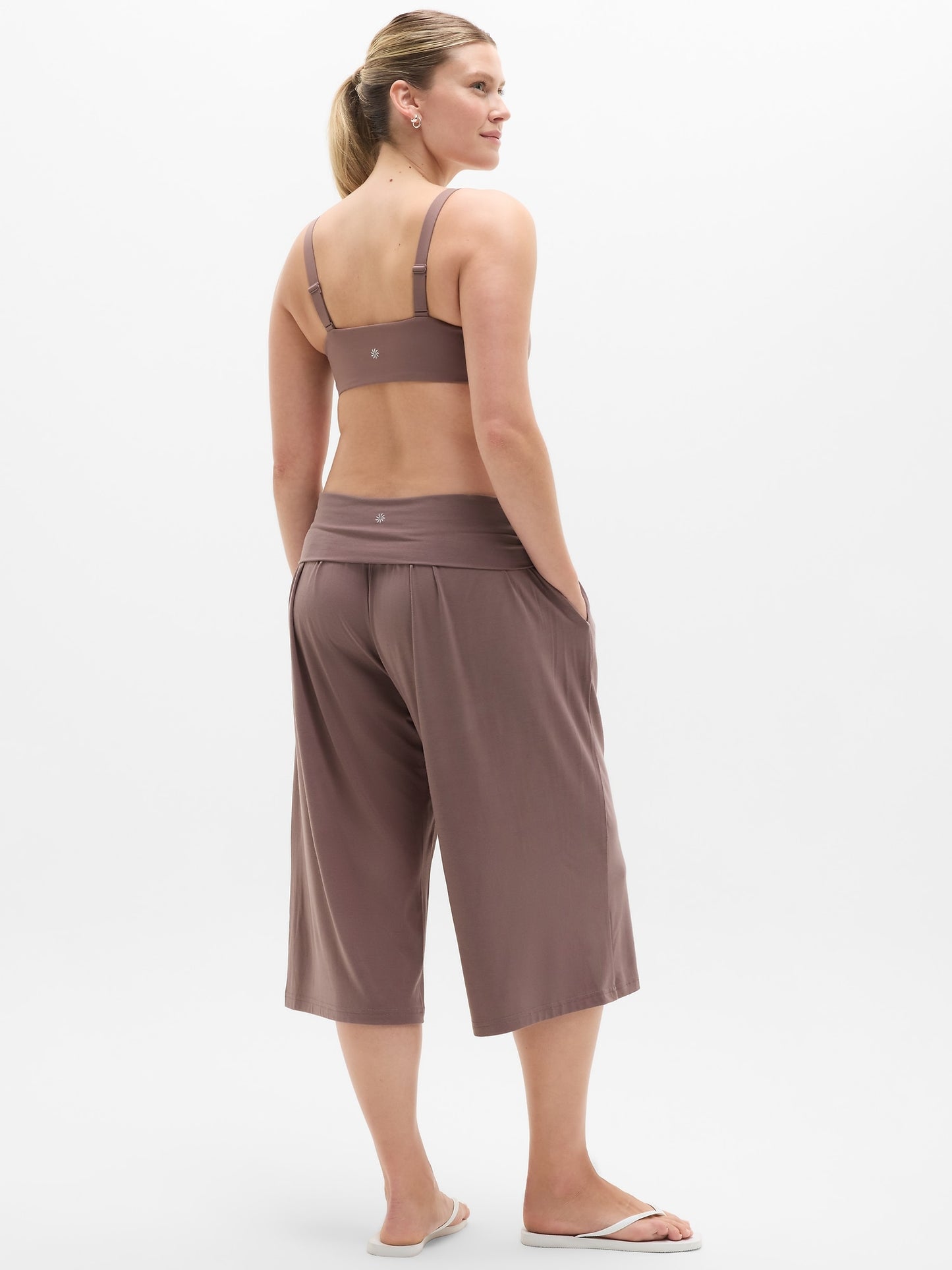 Dream Drape Mid Rise Crop Pant