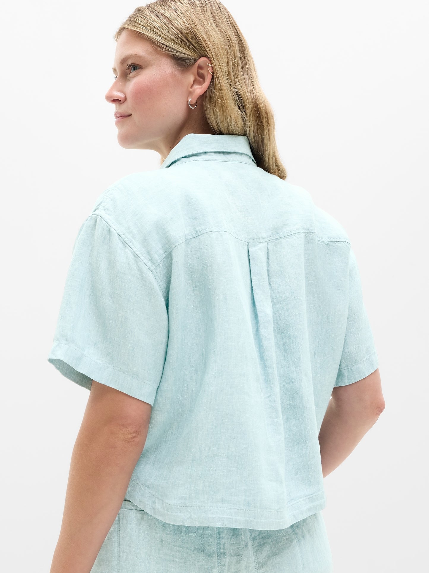 Retreat Linen Short Sleeve Shirt