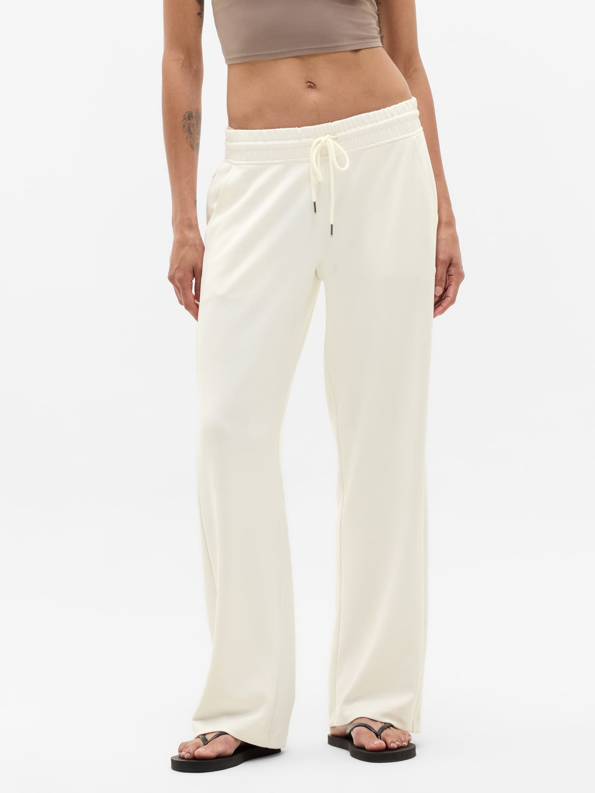 Seasoft Mid Rise Straight Pant