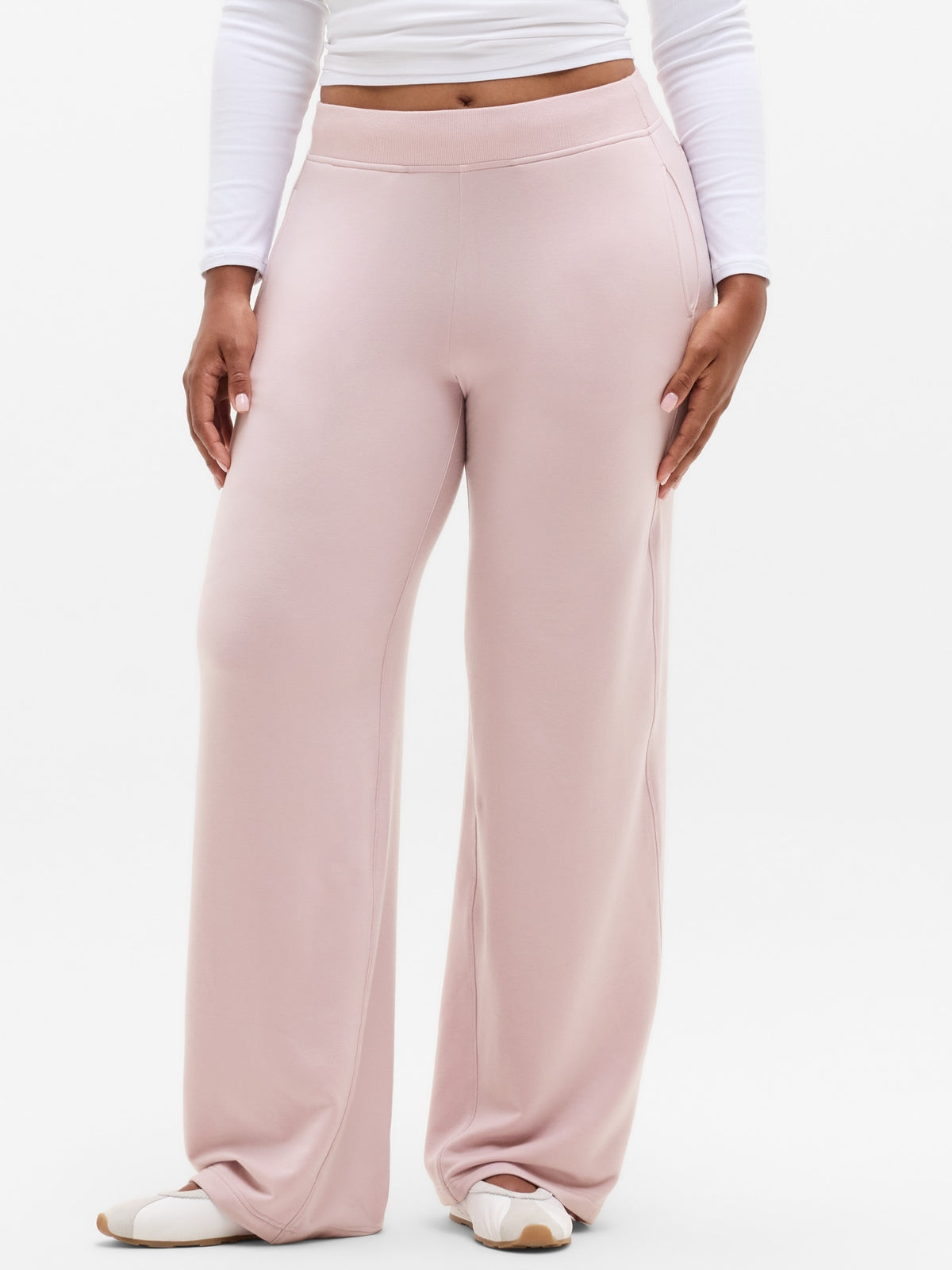 Coaster Luxe Straight Leg Pant