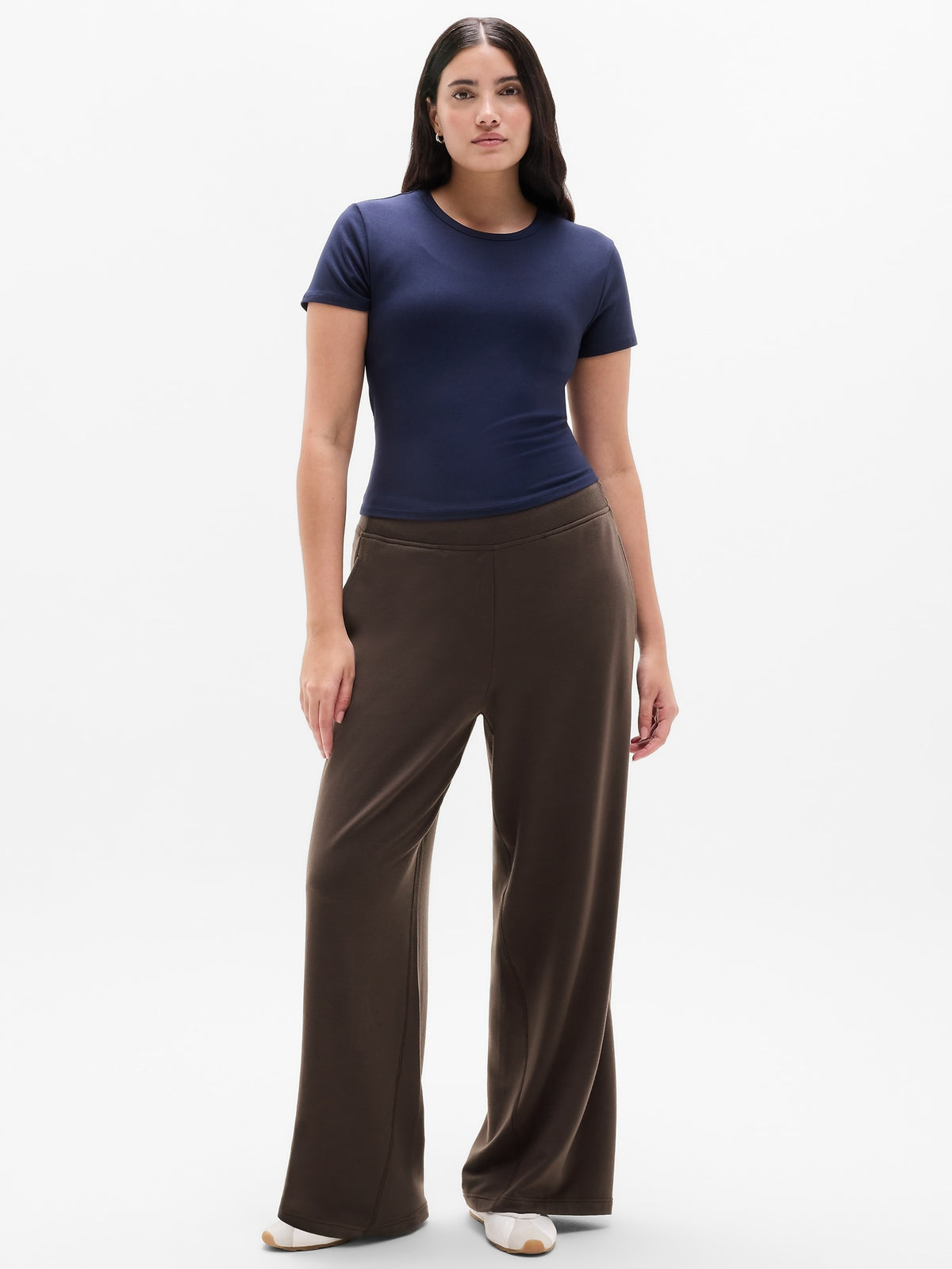 Coaster Luxe Straight Leg Pant
